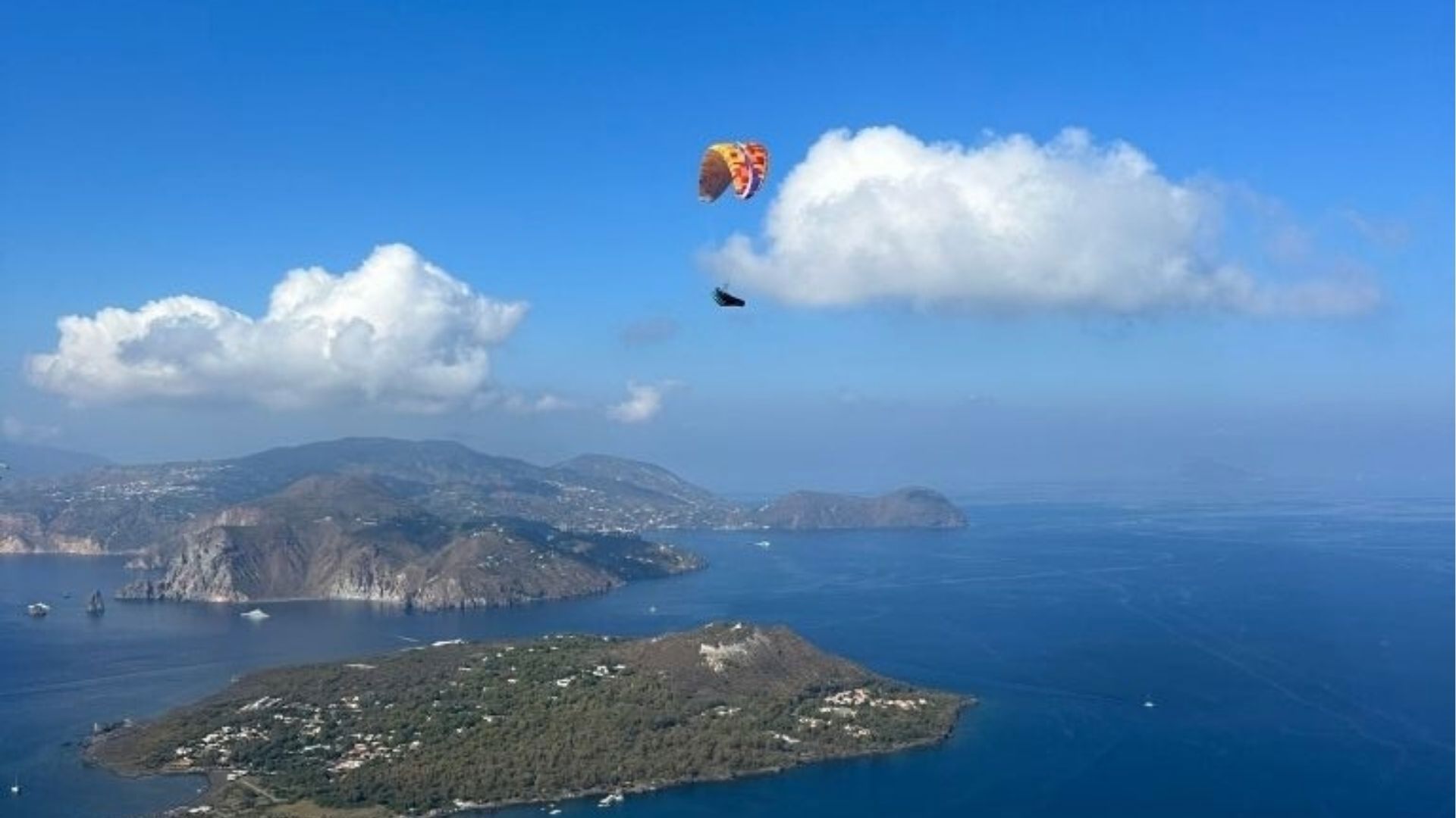 Volo in parapendio a Lipari 9