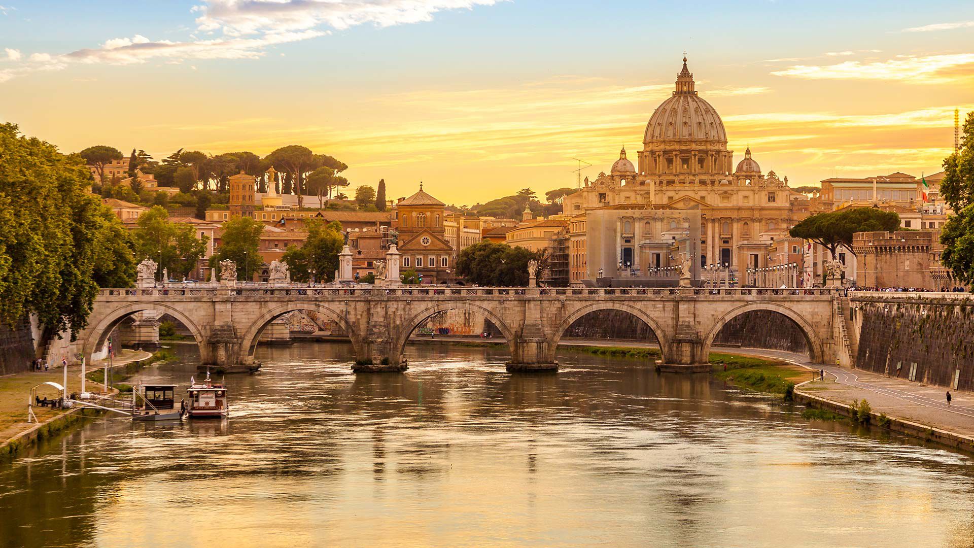 LUXURY ON THE RIVER 1