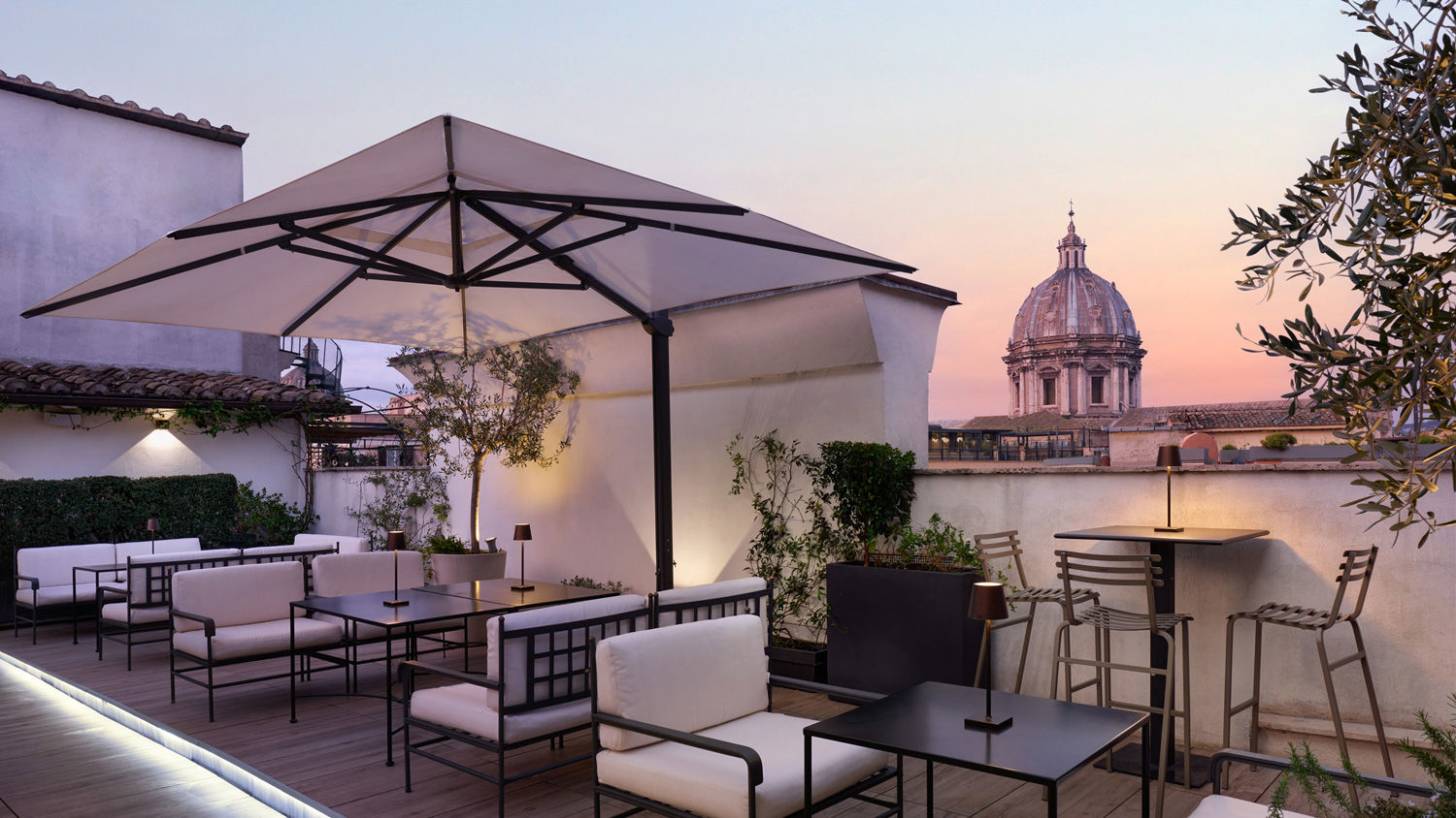 Terrace Pantheon Relais 4
