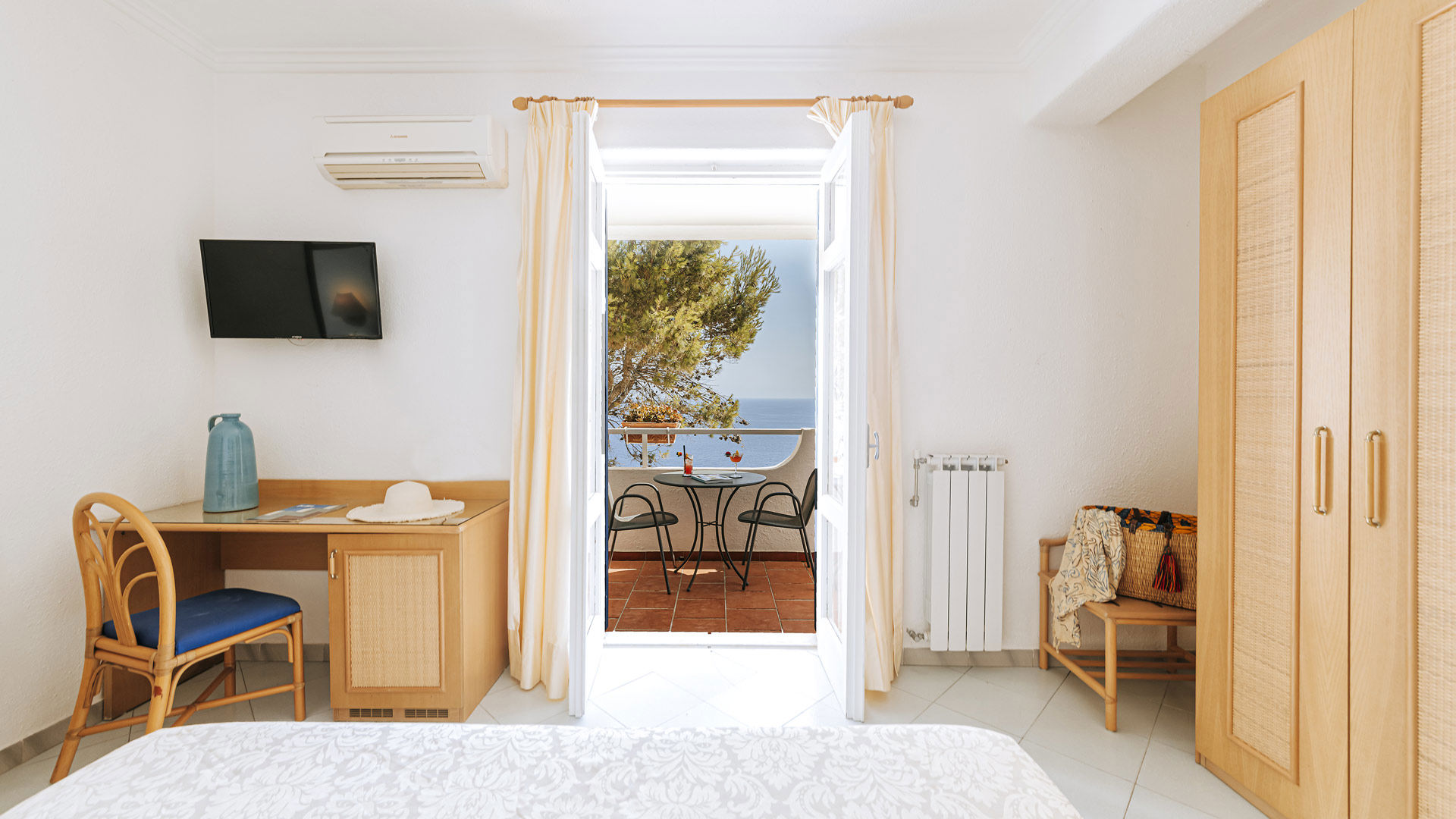 Superior with front sea view - 20 m² | Front sea view | Private balcony or terrace