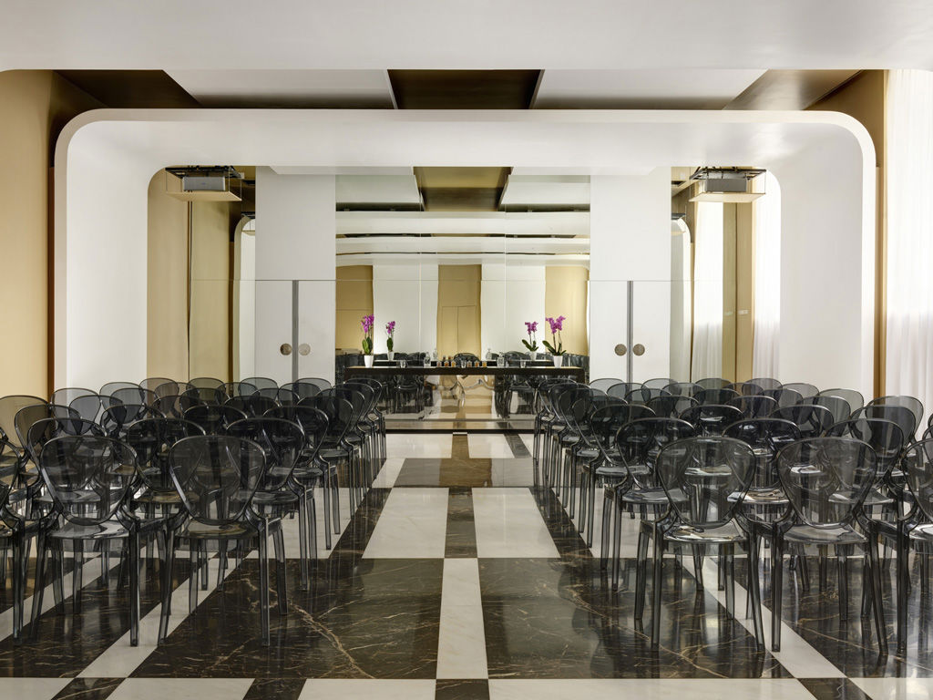 Meetings & Events 372 Meetings & Events 372
