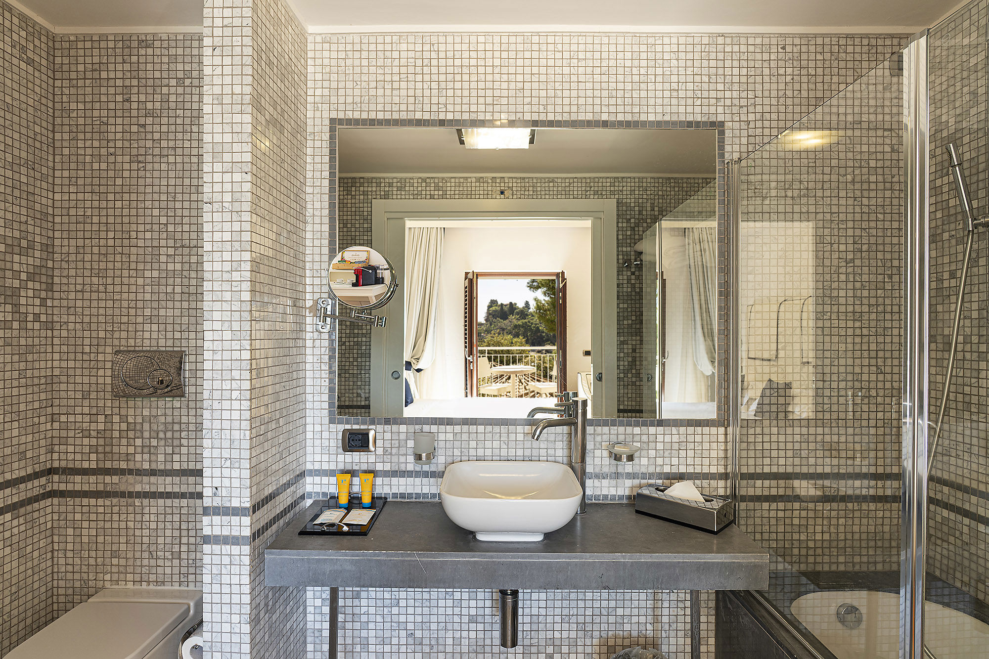 Sea View Suite 370