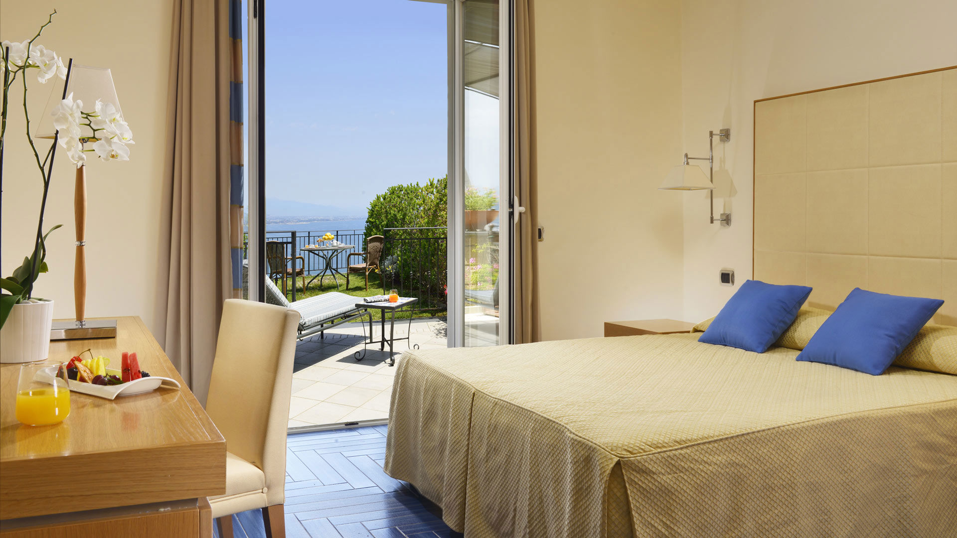 Deluxe Sea View with Terrace 365