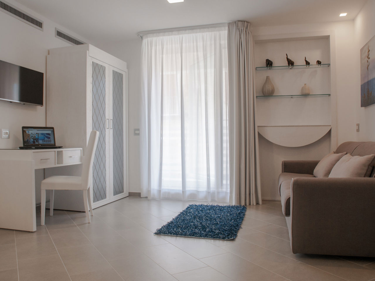 Tasso Suites & Spa Tasso Suites & Spa