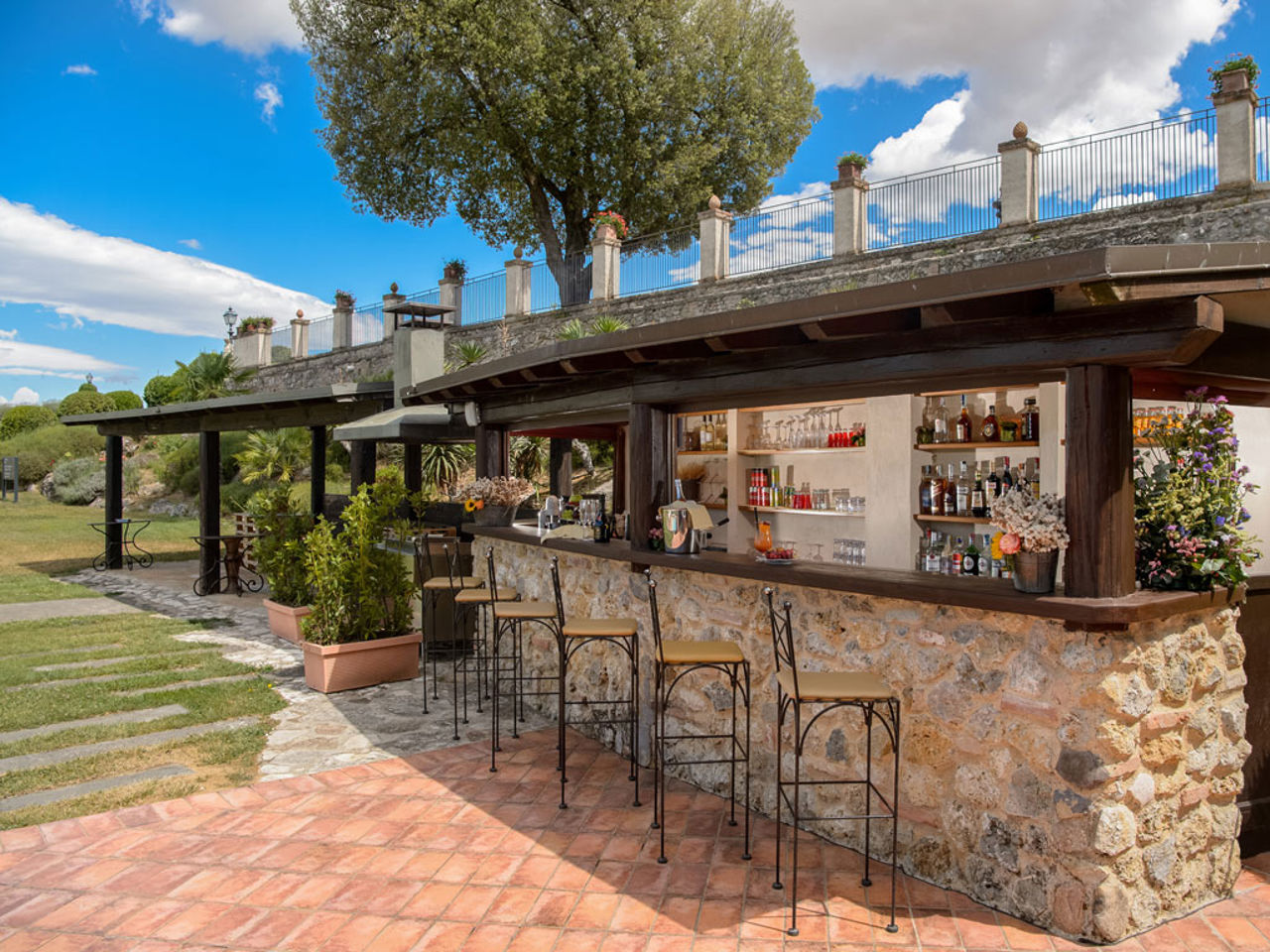 Restaurants 12