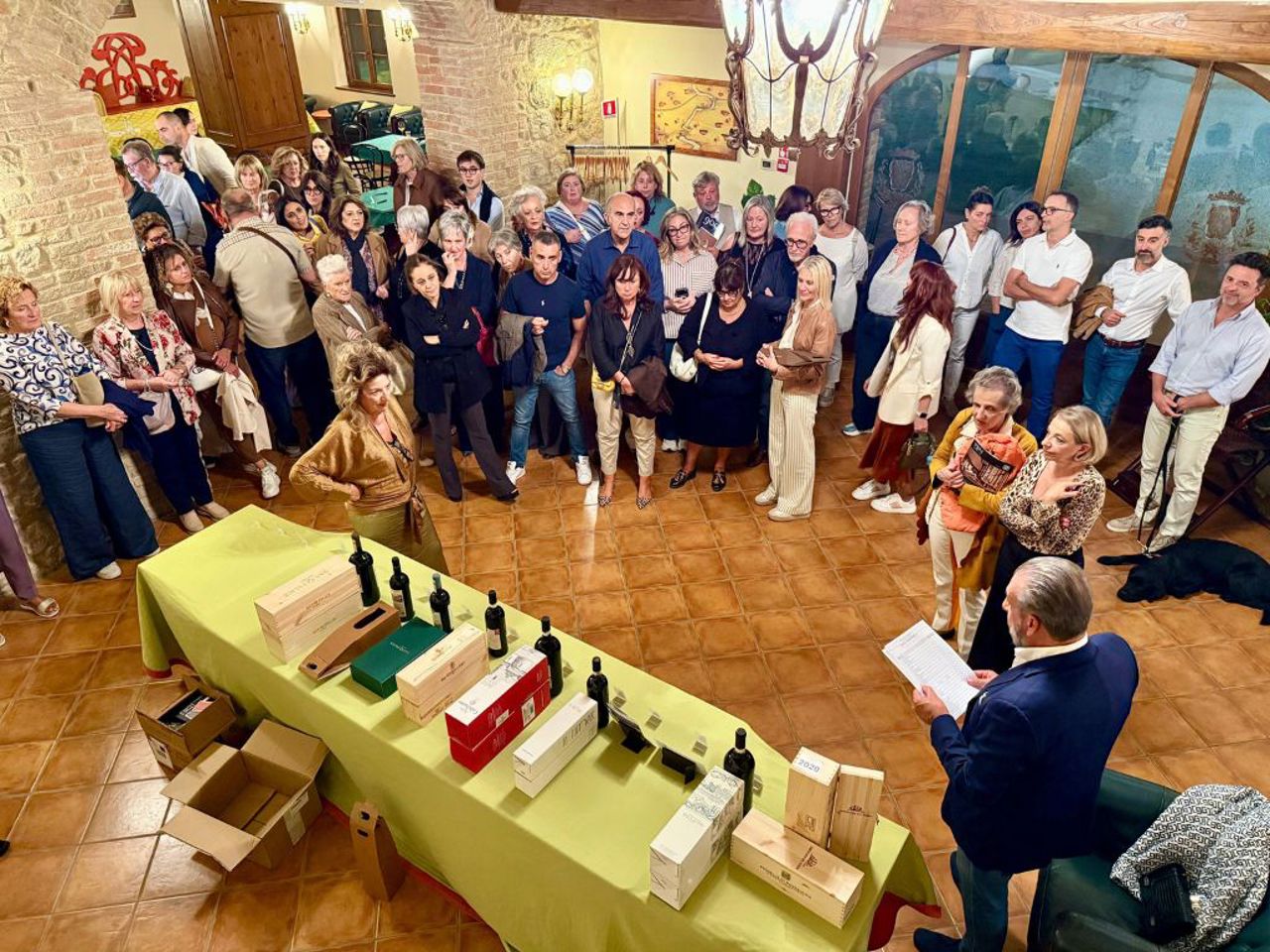 Il successo della Prima Edizione del Torneo di Burraco: 100 giocatori, premi e classificati 8 Il successo della Prima Edizione del Torneo di Burraco: 100 giocatori, premi e classificati 8