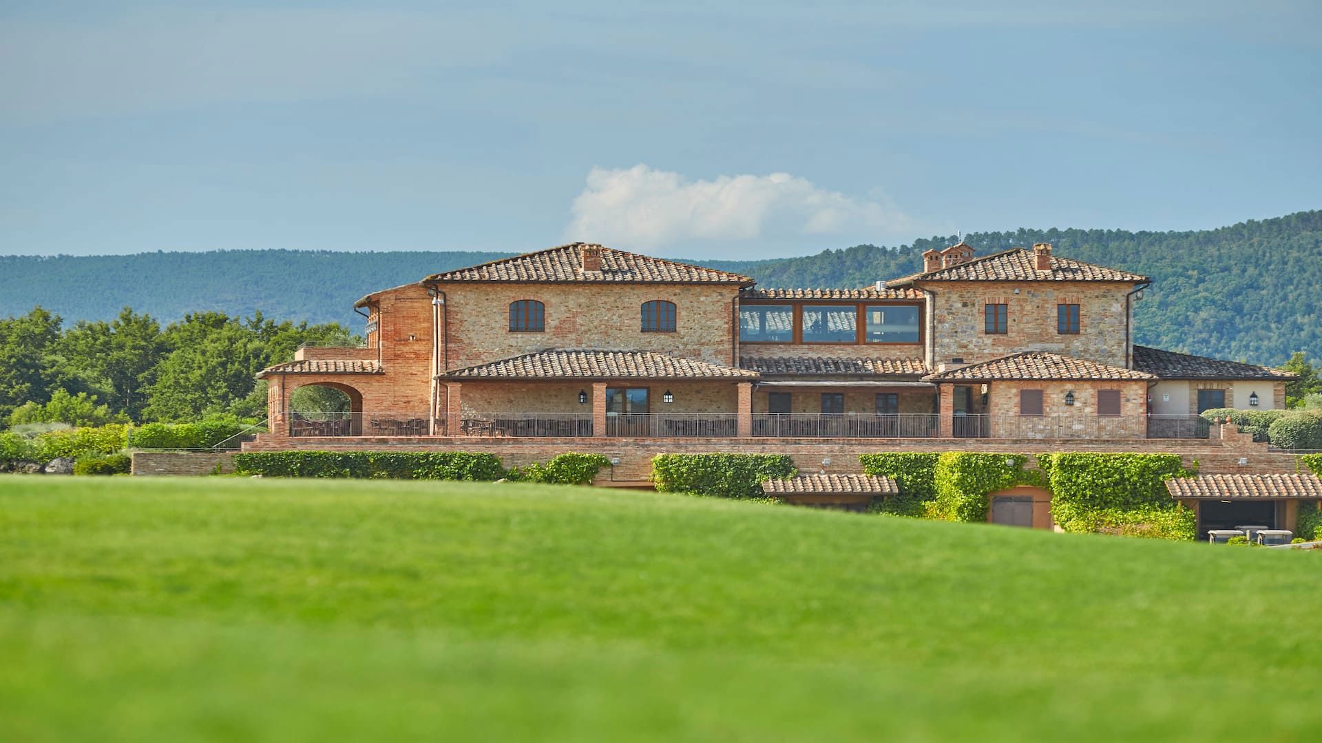 Bar & Ristorante Il Rosmarino di Royal Golf La Bagnaia 6