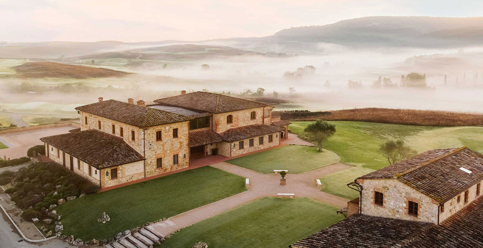 Hotel with conference centre near Siena 9