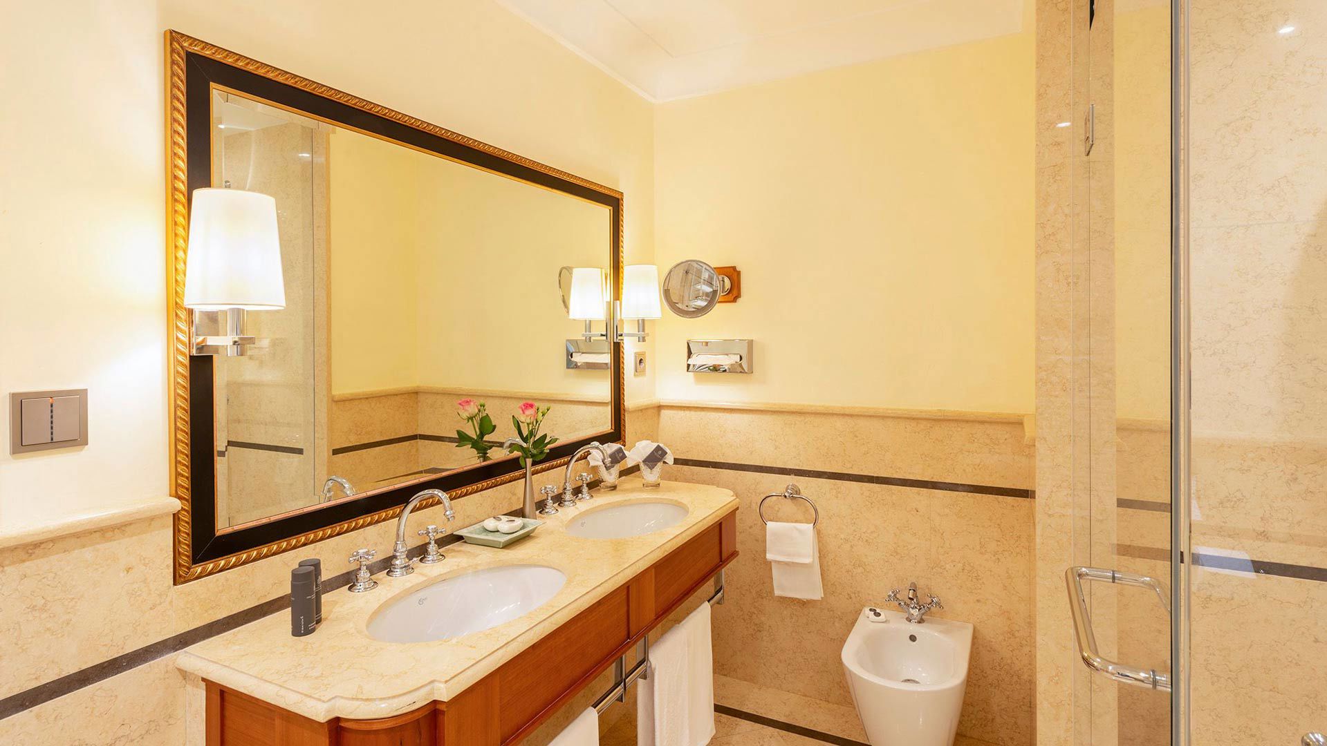 Palace Comfort Terrace Suite 6 Palace Comfort Terrace Suite 6