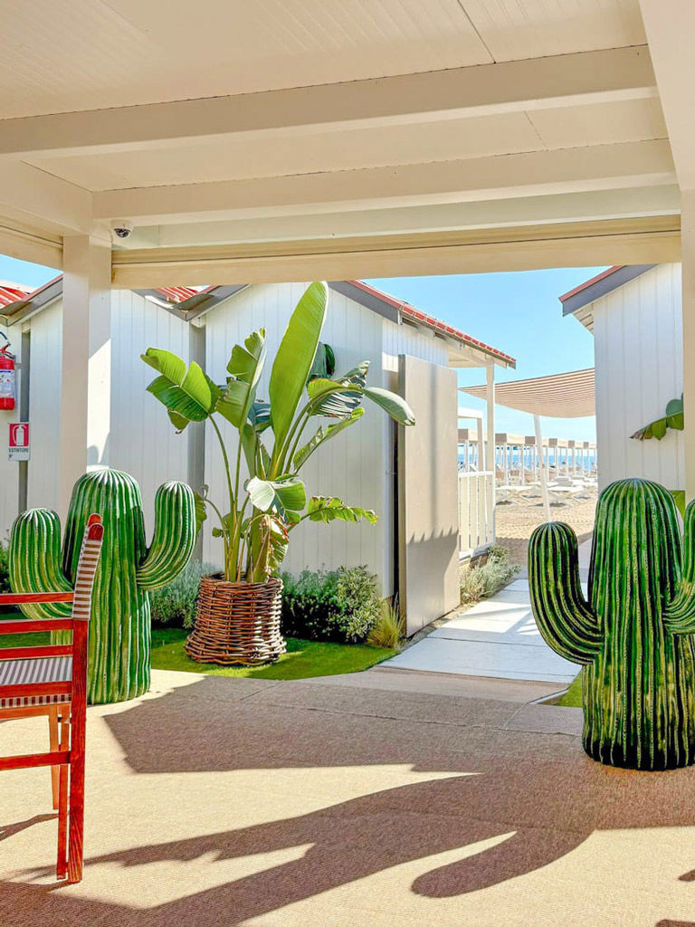 Bagno Felice Secondo cabins and gazebos