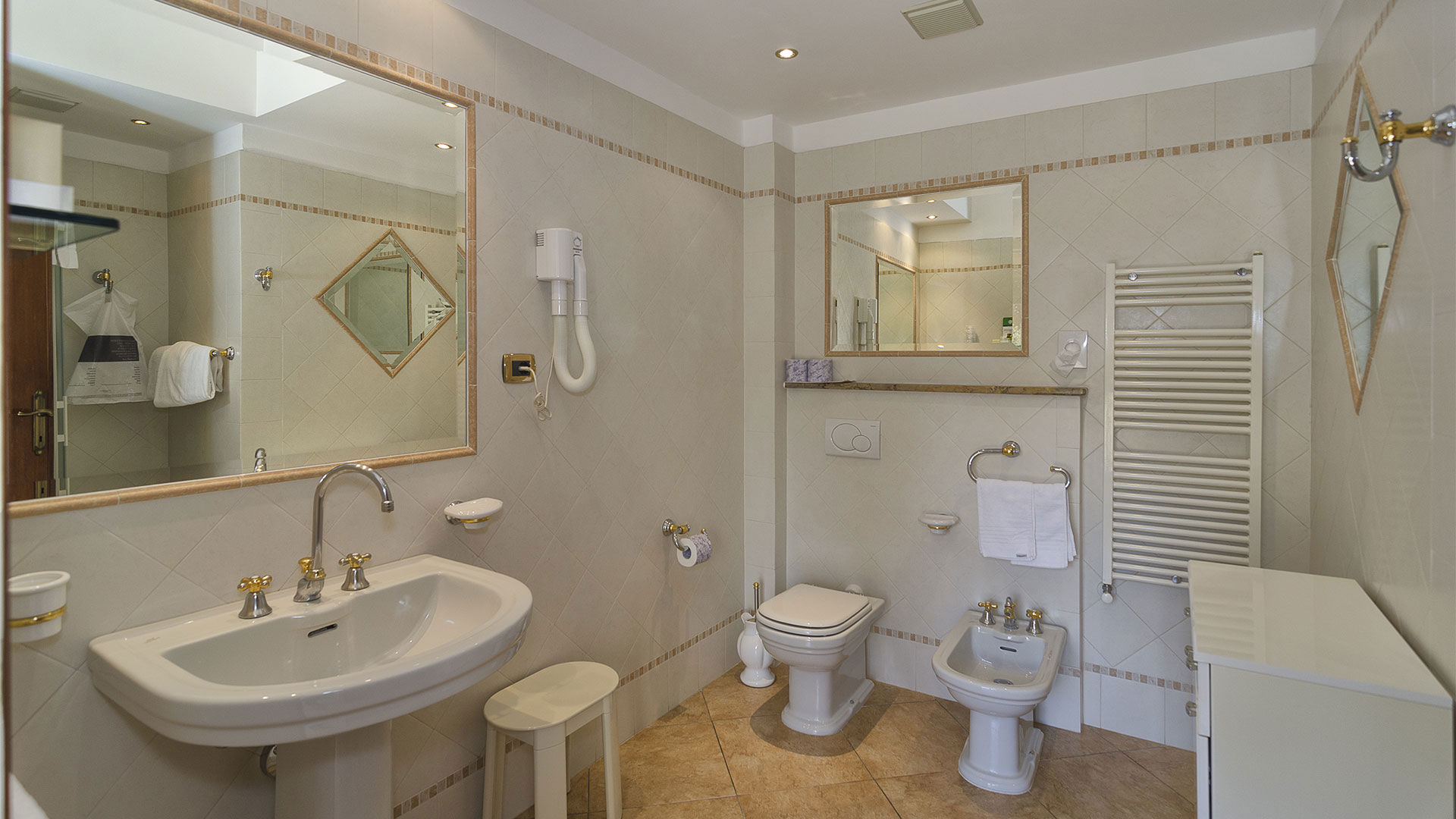 Superior-Doppelzimmer 9