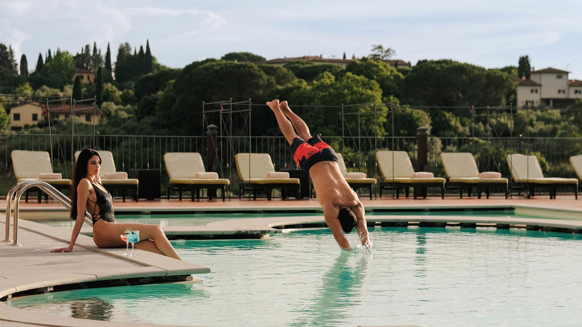 Piscina panoramica - Relax, vista panoramica e tutti i vantaggi di un hotel con piscina a Firenze
