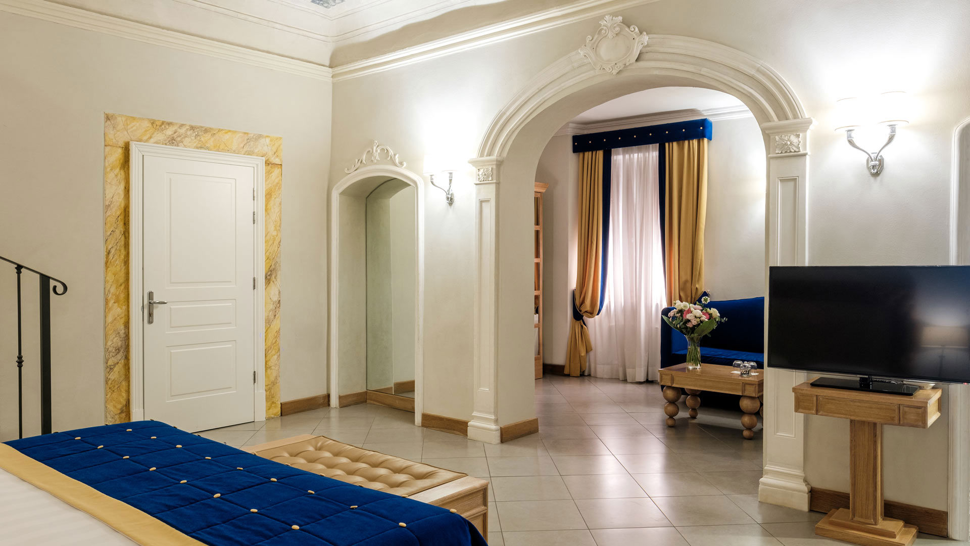 Suite Royal - Suite di lusso a Firenze con affreschi originali e charme senza tempo