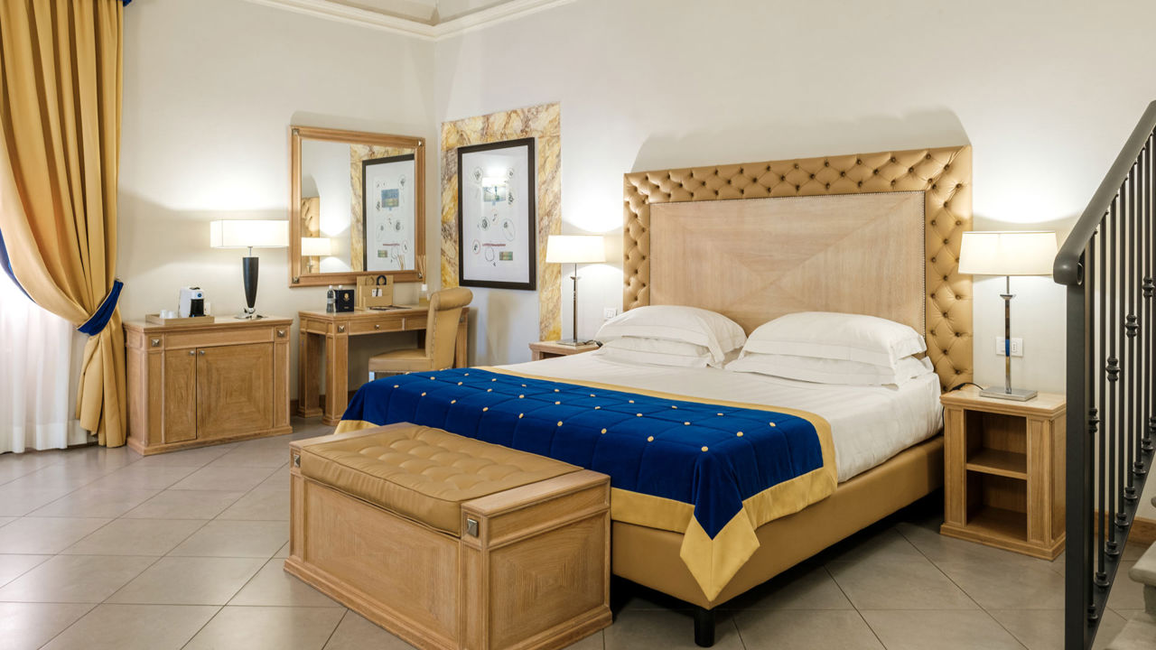 Suite Royal - Suite di lusso a Firenze con affreschi originali e charme senza tempo