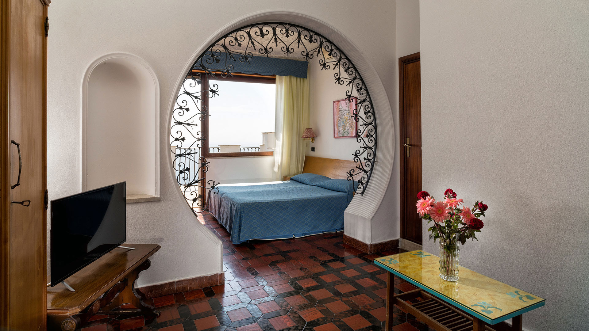 Sea view room 1