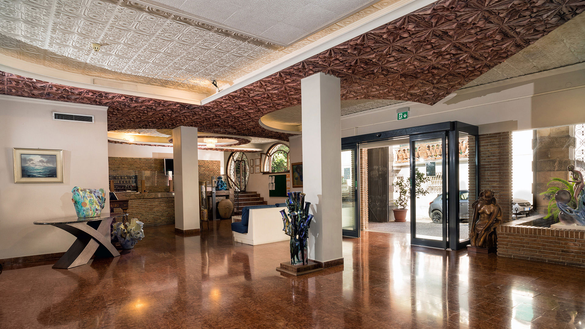 Hotel 1