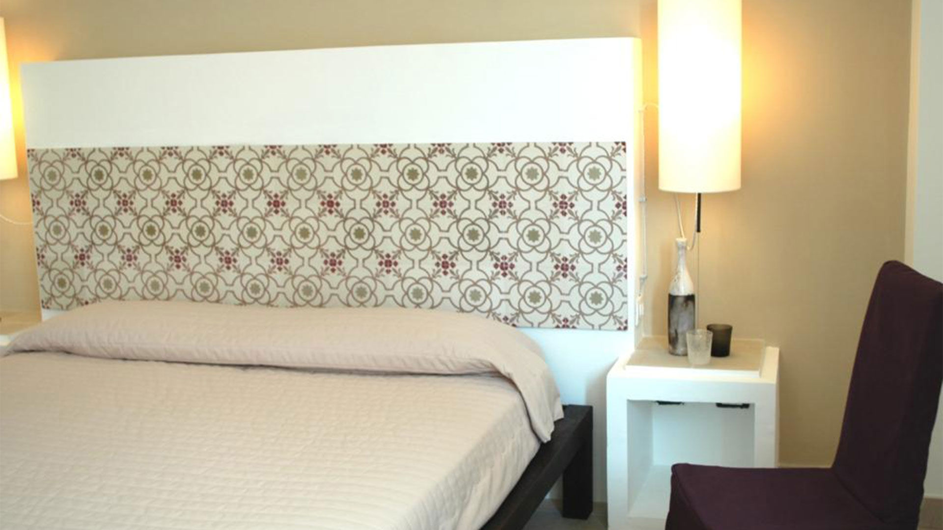 Deluxe Room 1