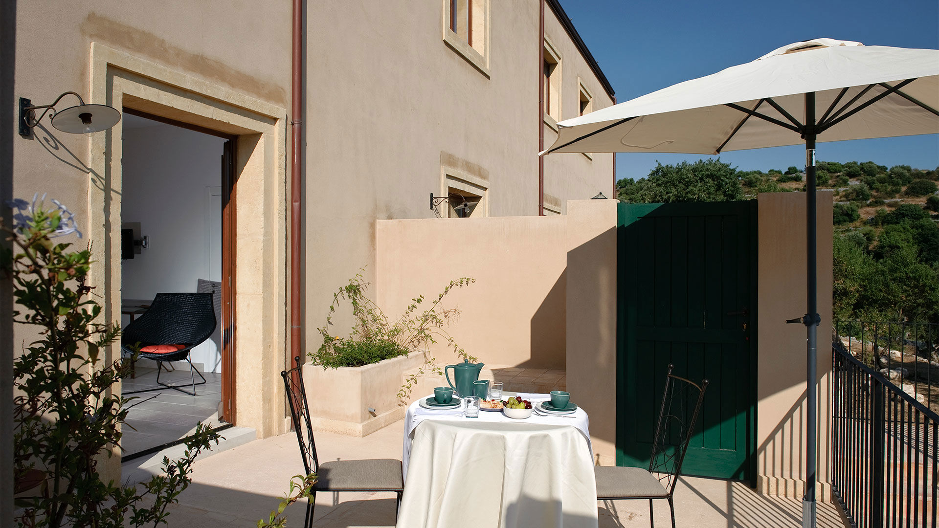 Garden Deluxe Room 2