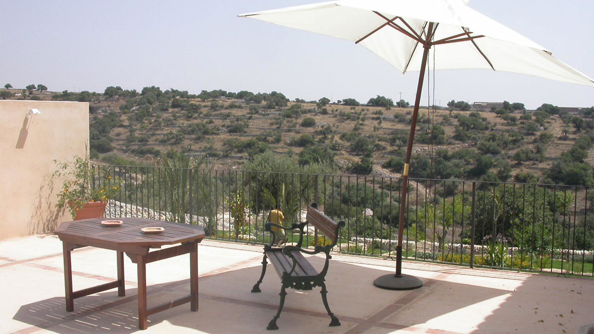 Ibiscus House 1