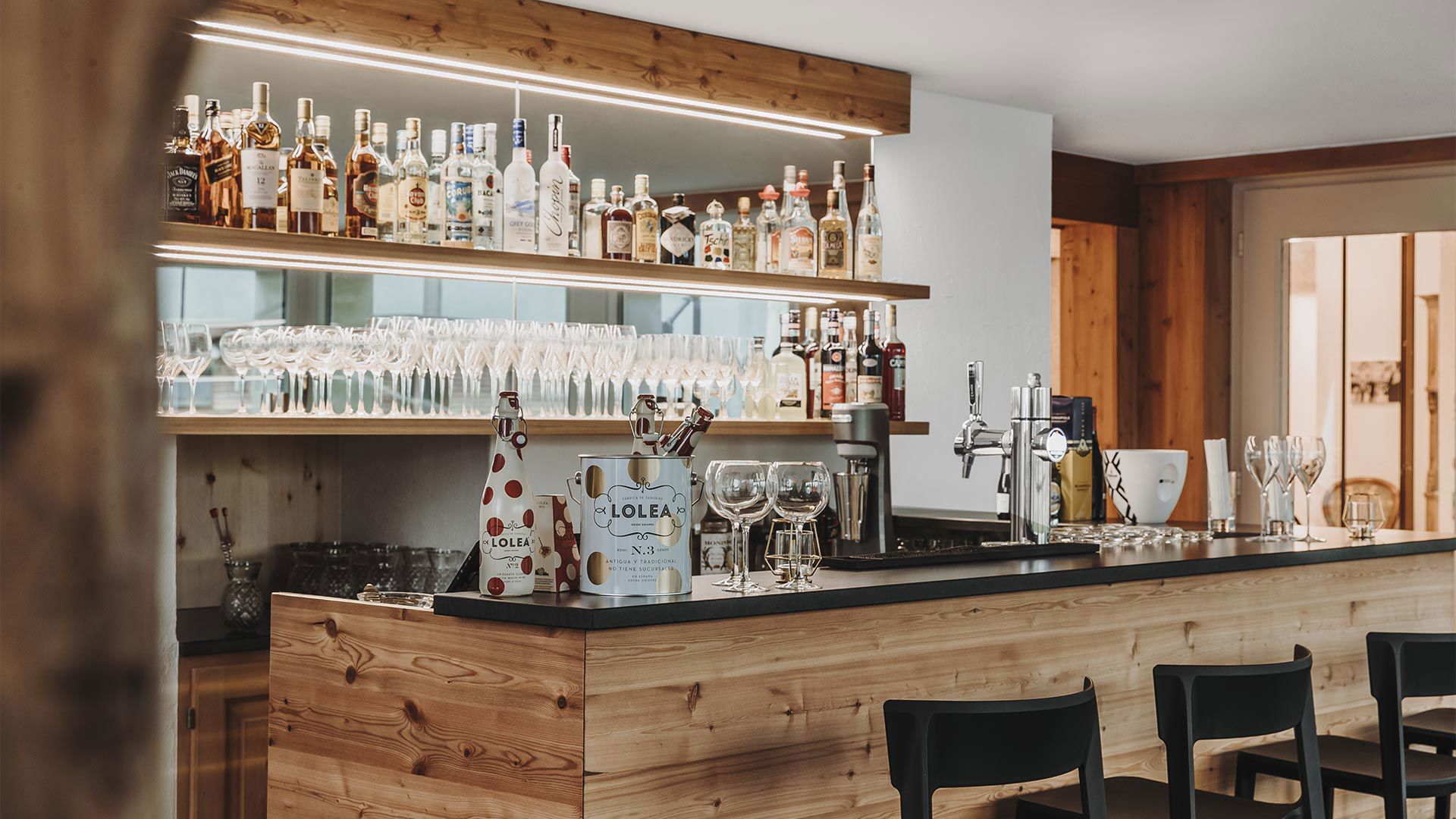 Cocktail Bar 1