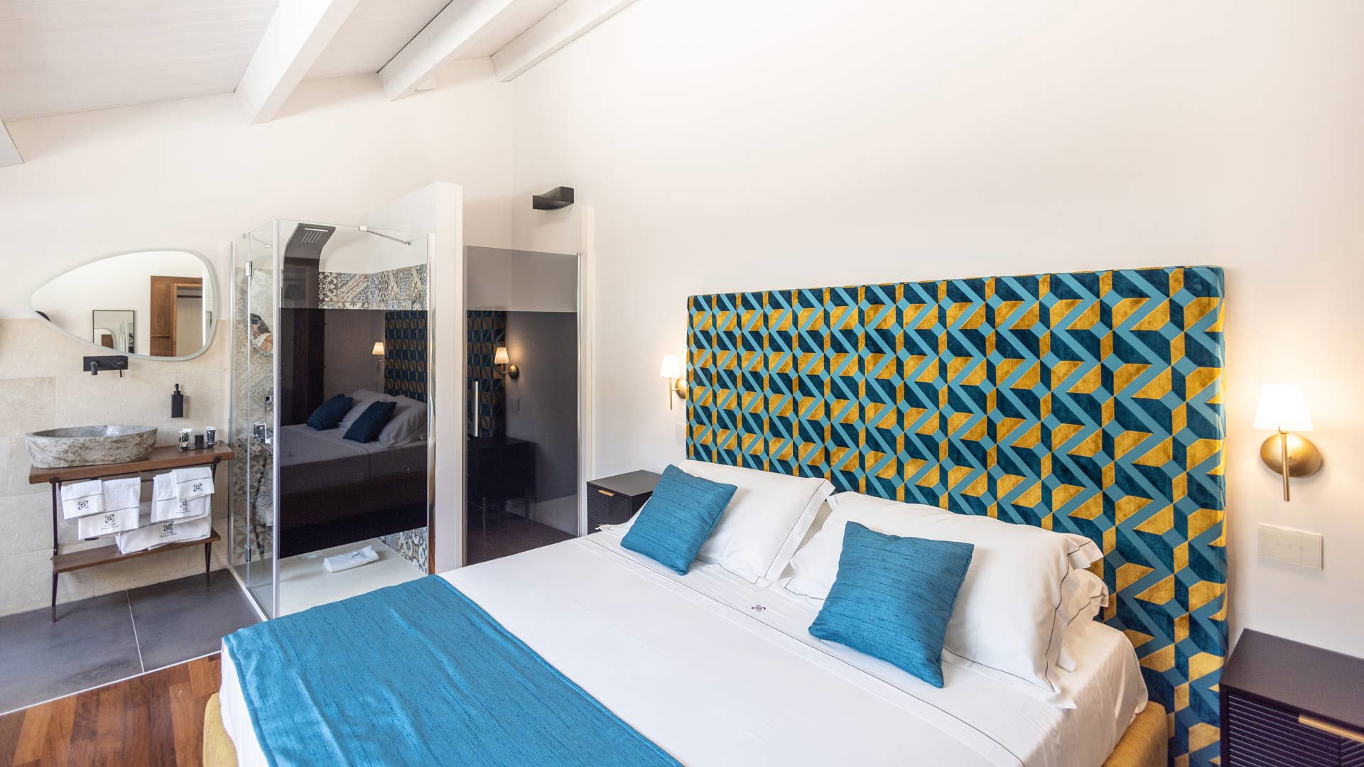 Duplex Spa Suite 1