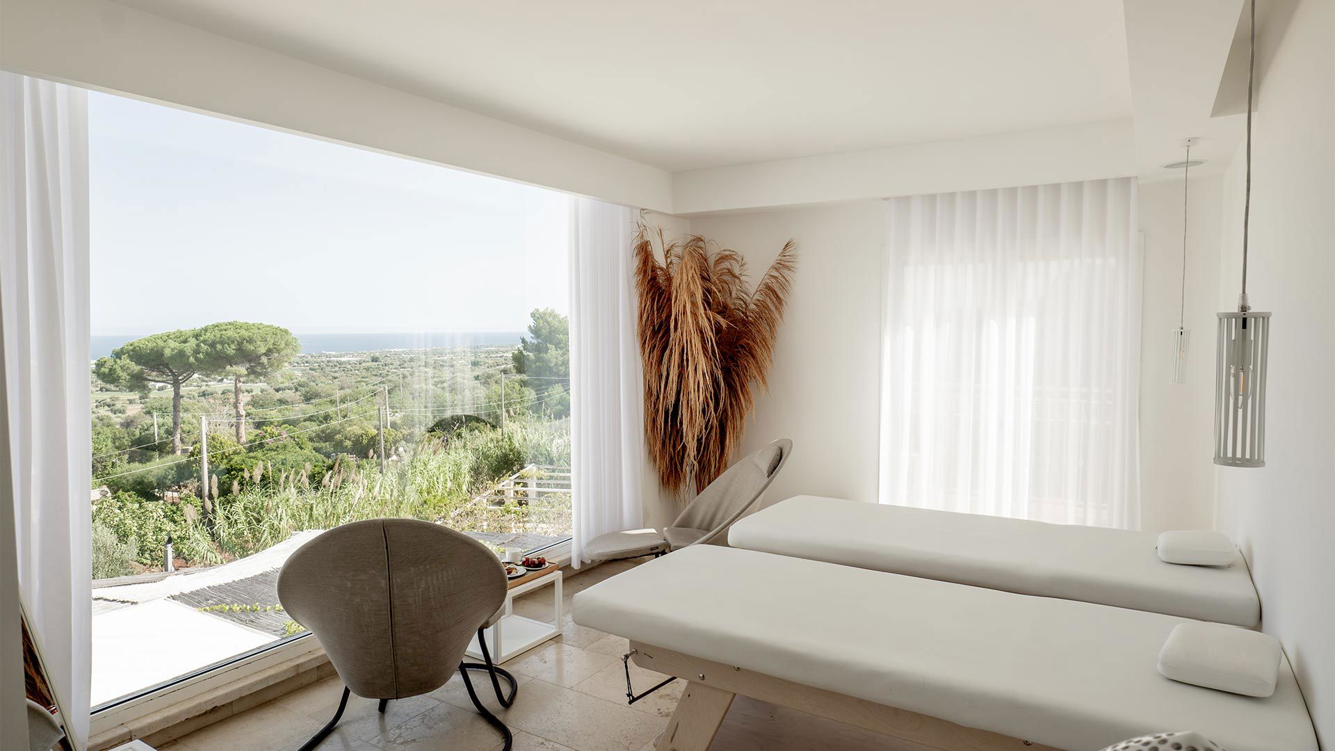 The 27th - Exclusive Room 3