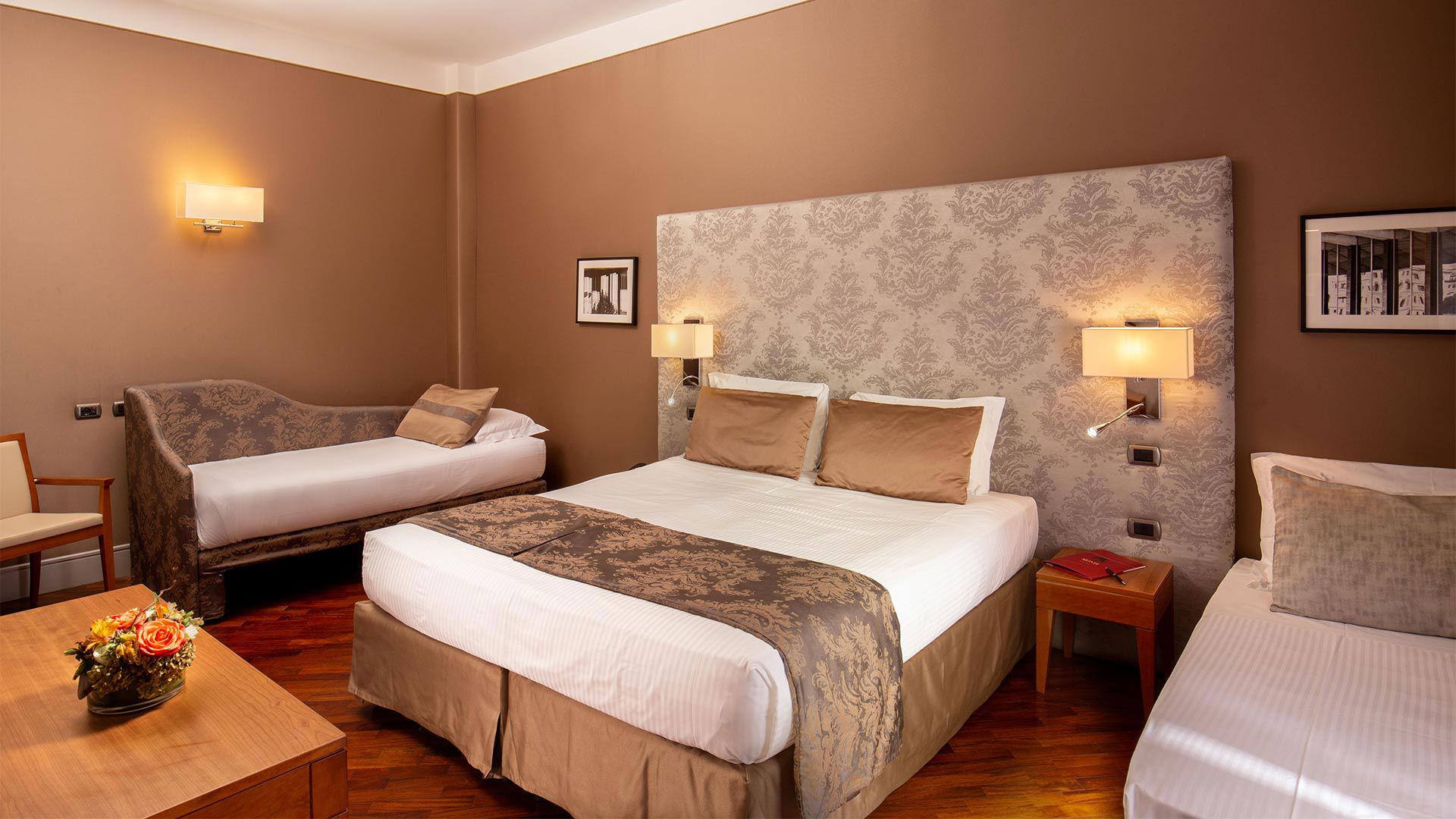 Prestige room (1 to 4 guests) 1