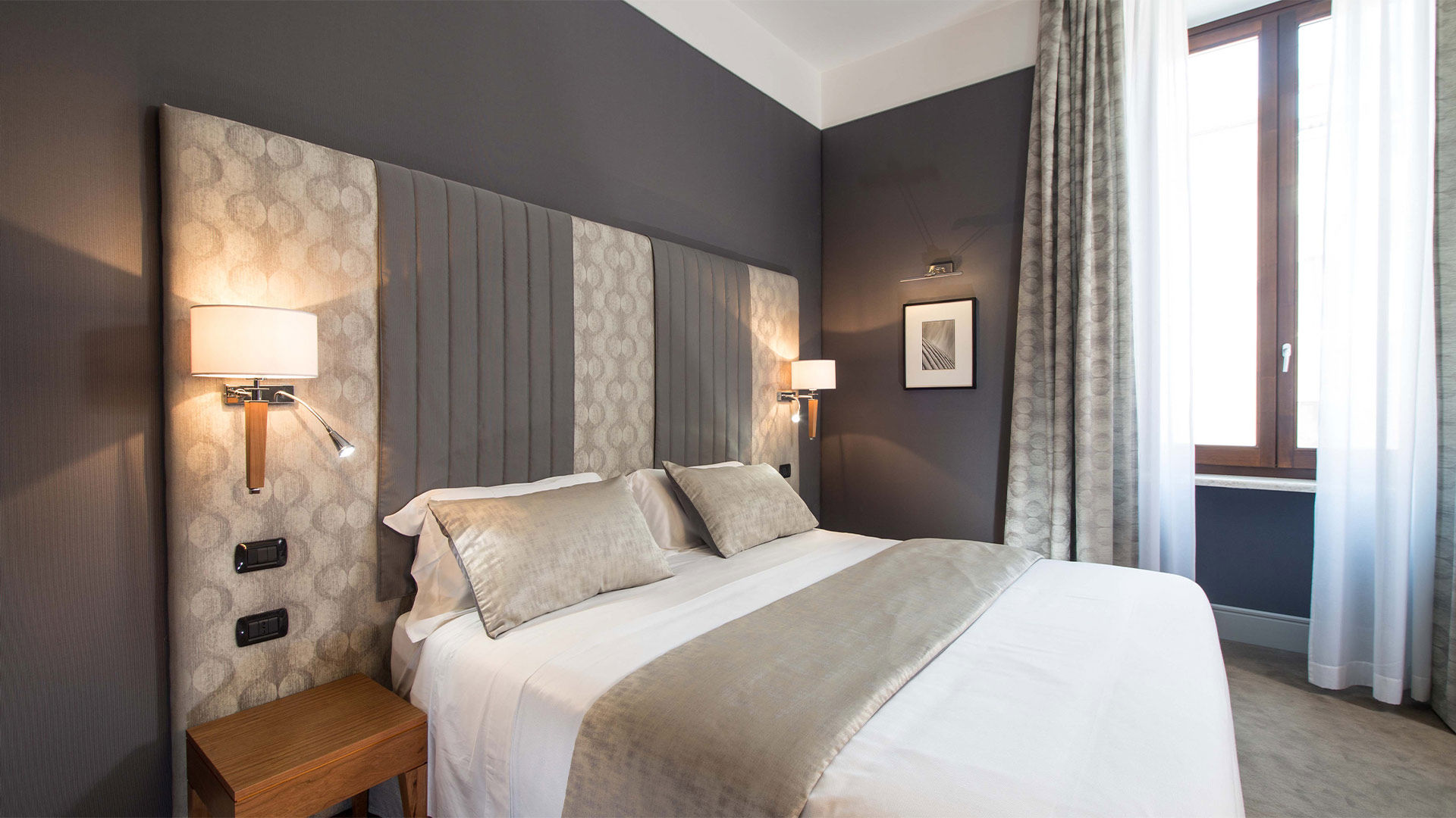 Deluxe room 1