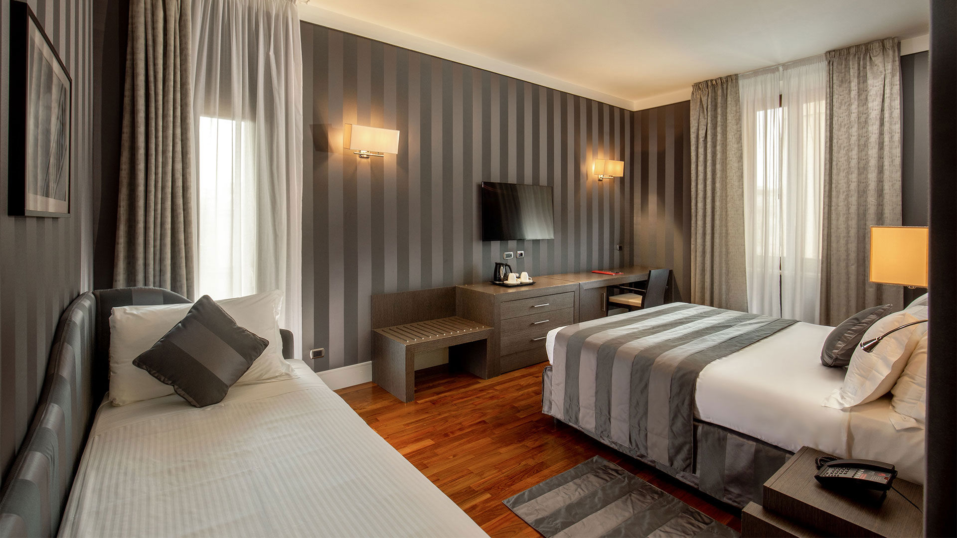 Suite 1