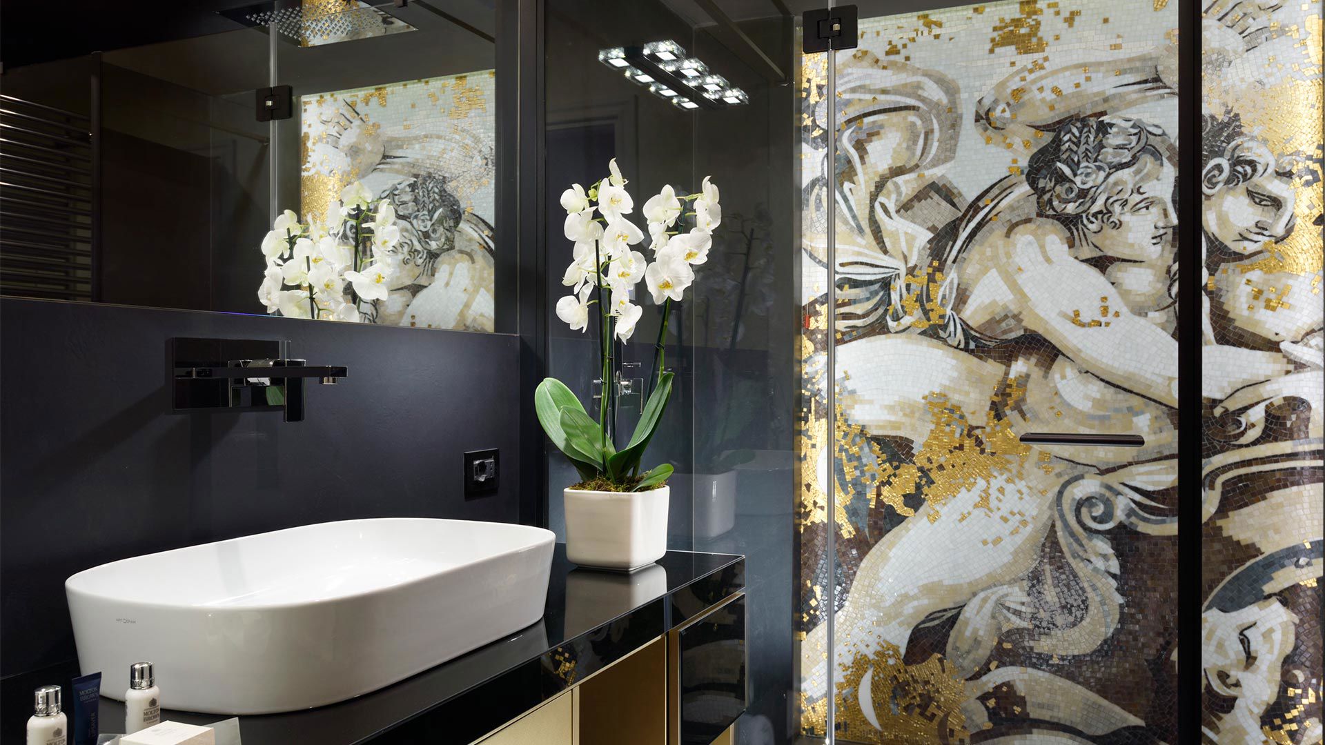 Royal Suite with a view 5