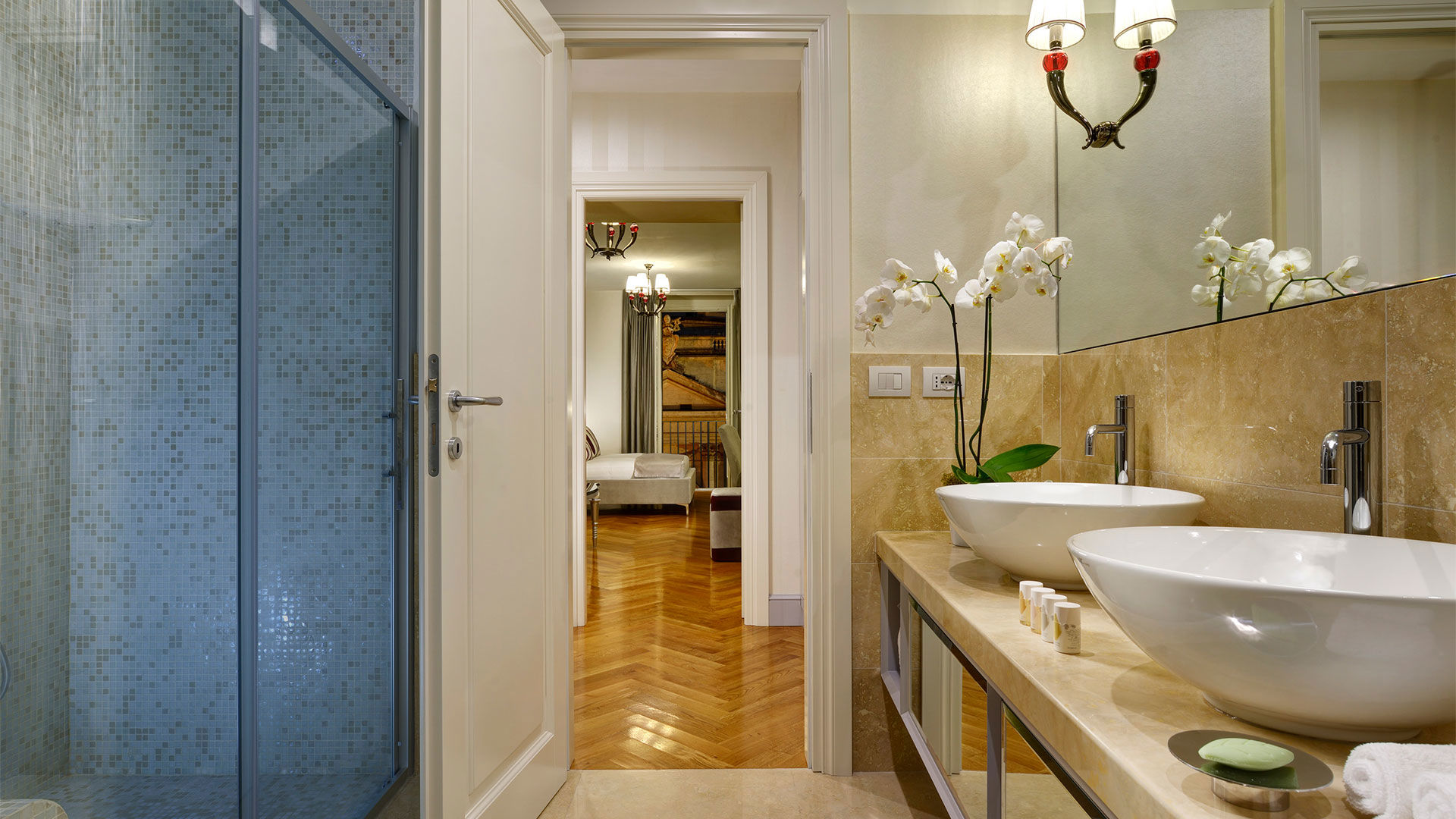 Junior Suite with View 6