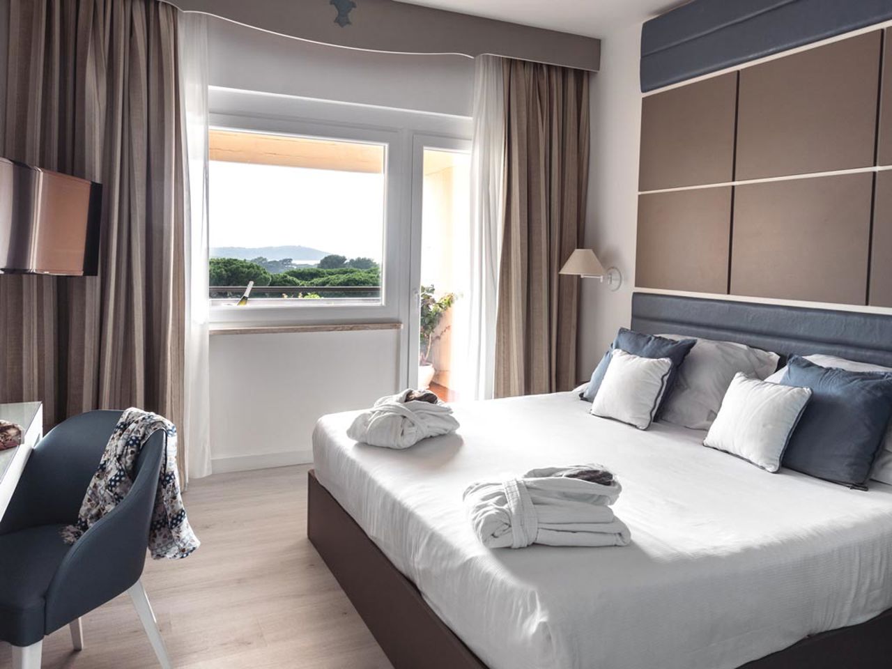 Suite con doppio terrazzo vista piscina 5