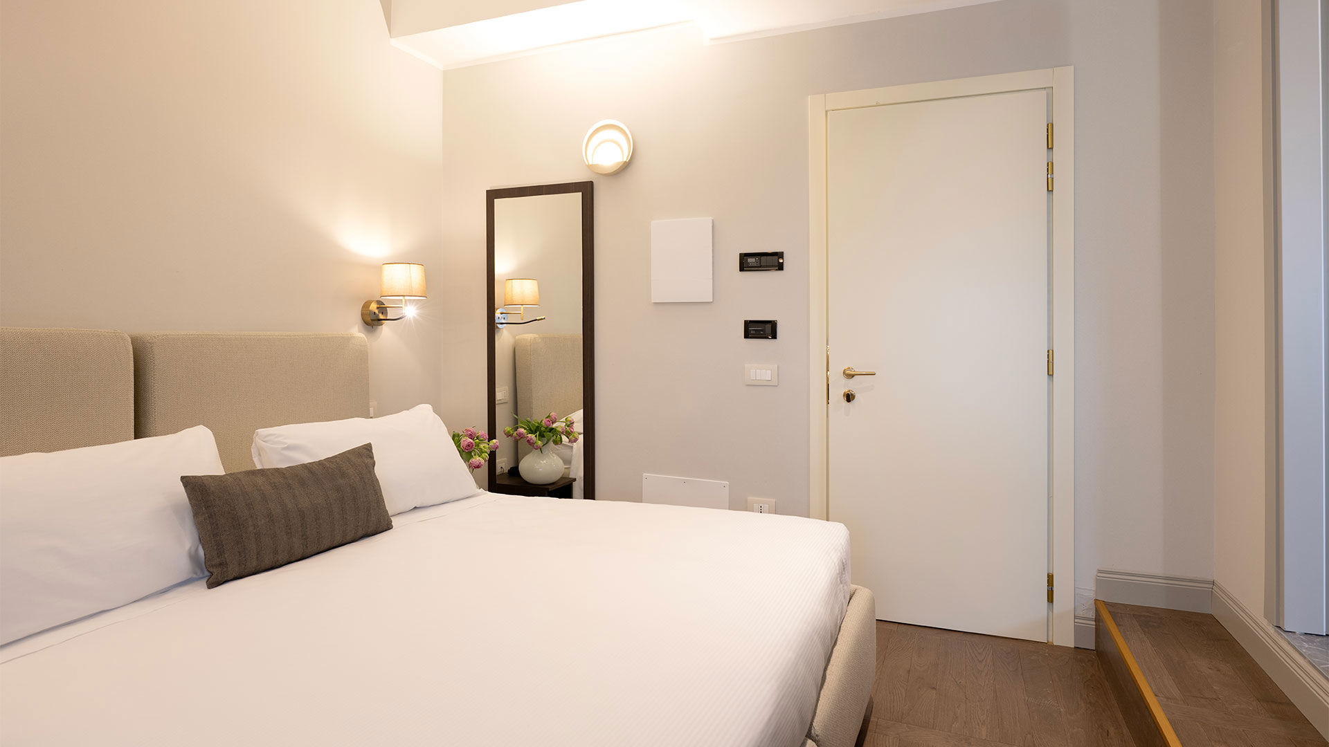 Economy Room 1