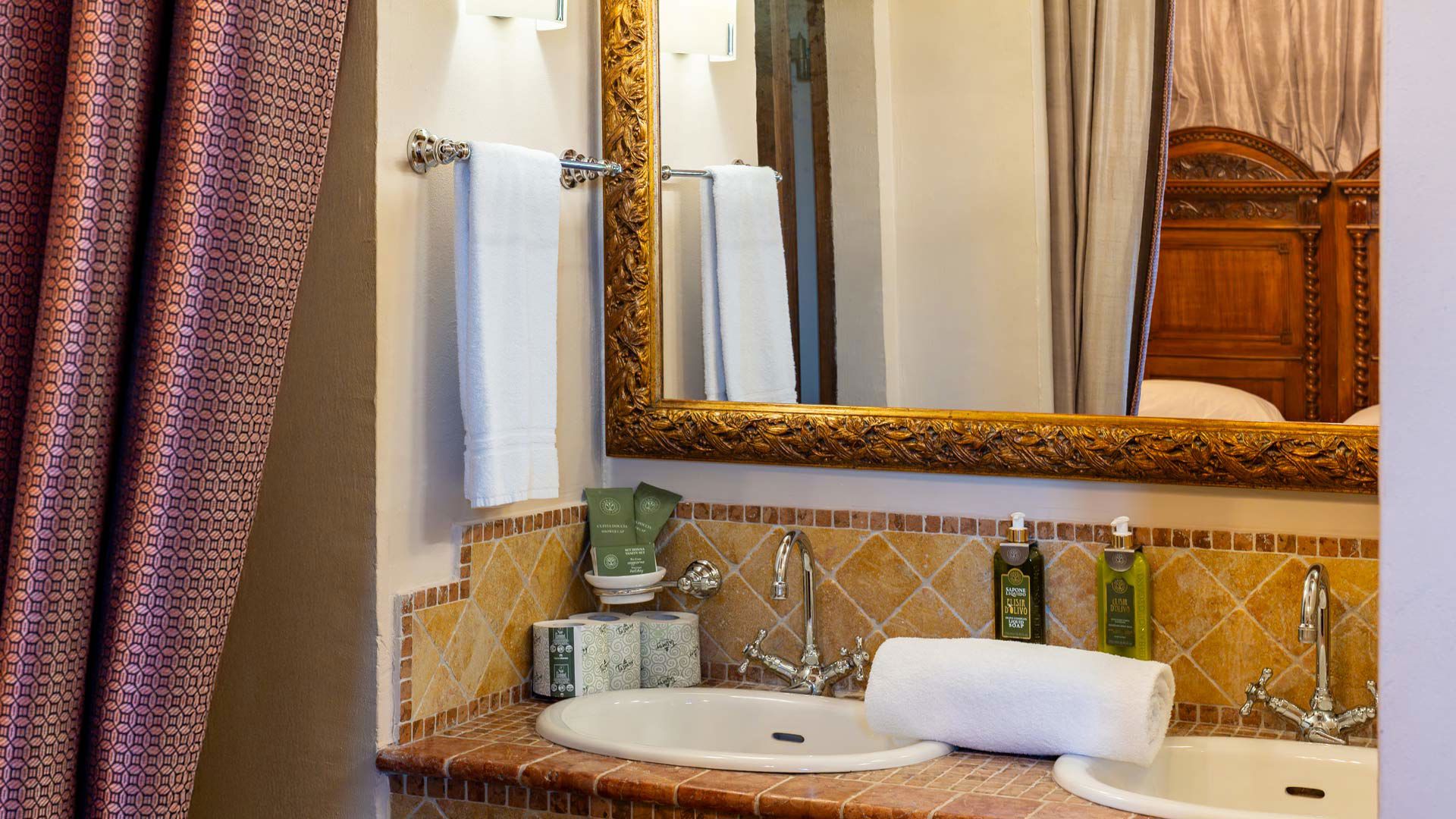 Tower/Castle Superior Room 4