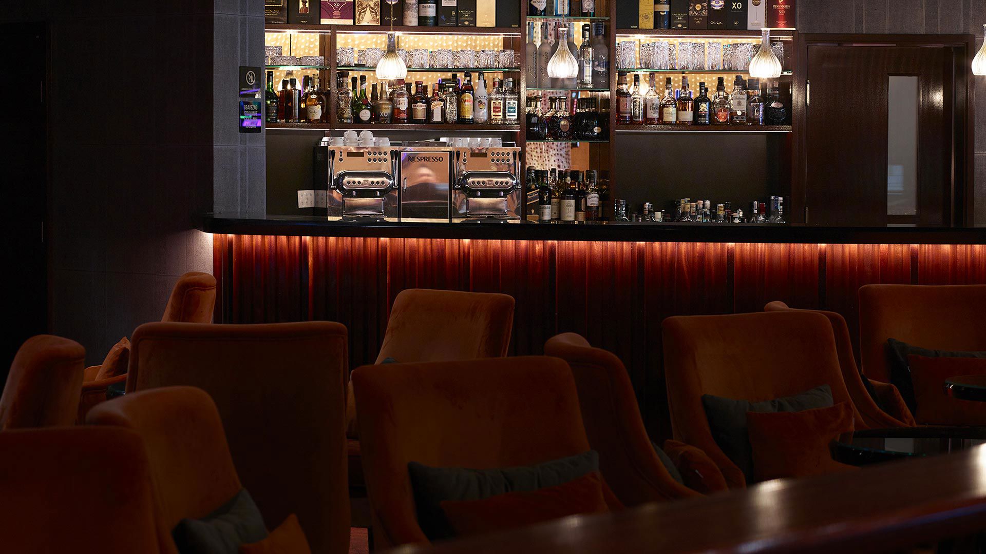 Royal Flush Bar 1