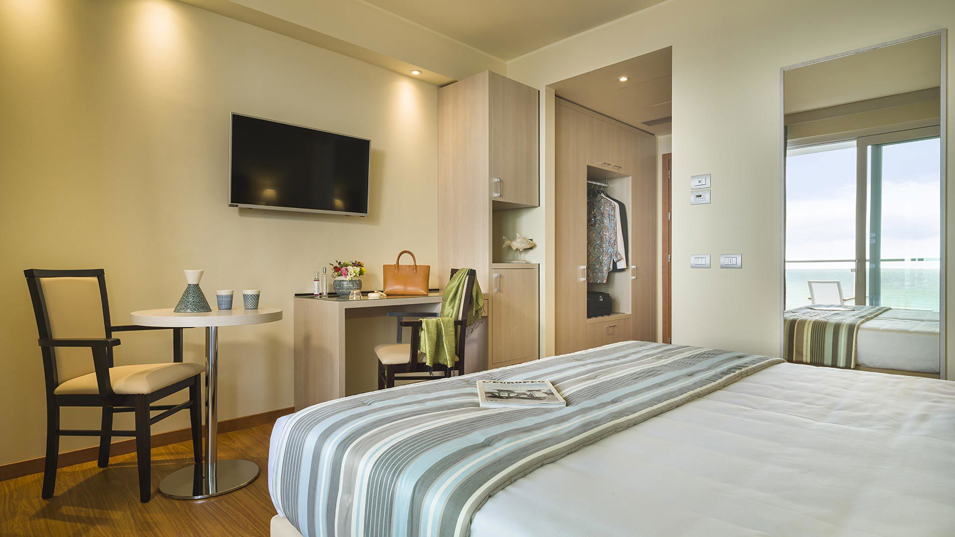 Suite 1