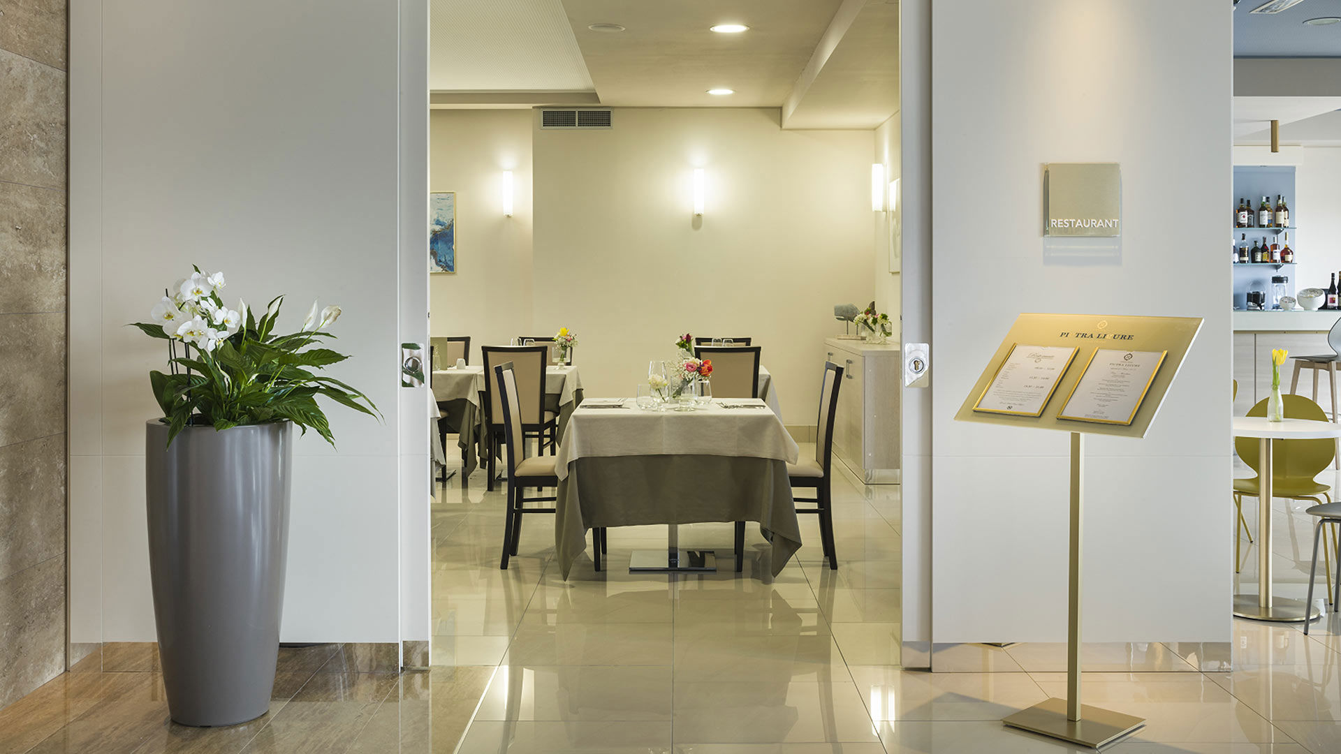 Restaurant 4