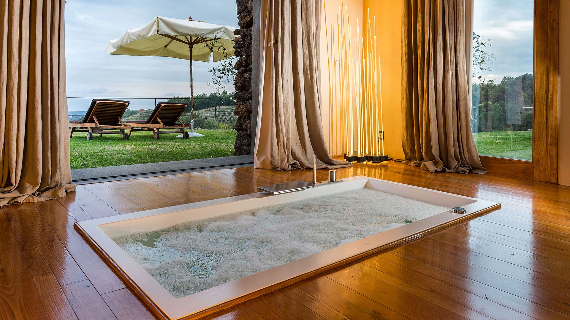 Pool Suite 14 Pool Suite 14