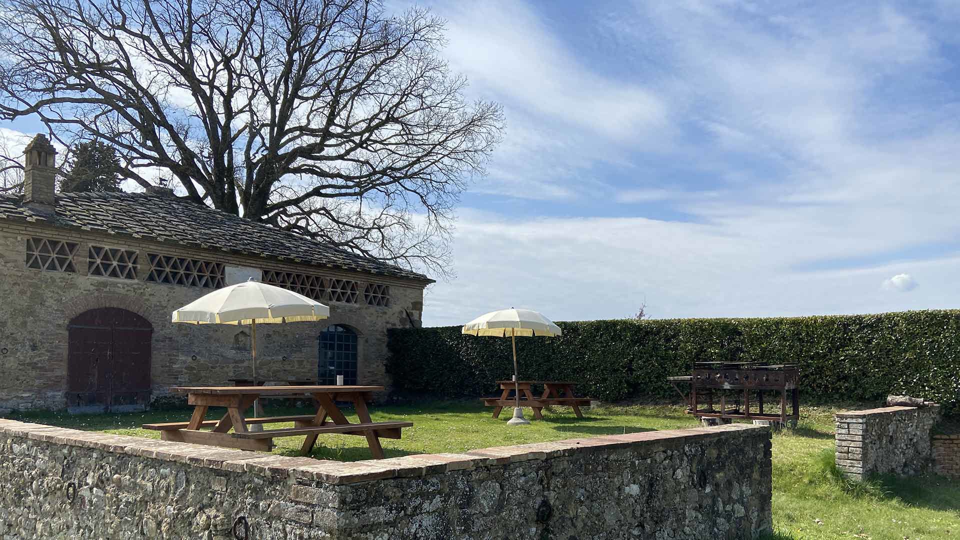 "Scuderia" and Barbecue Area 5