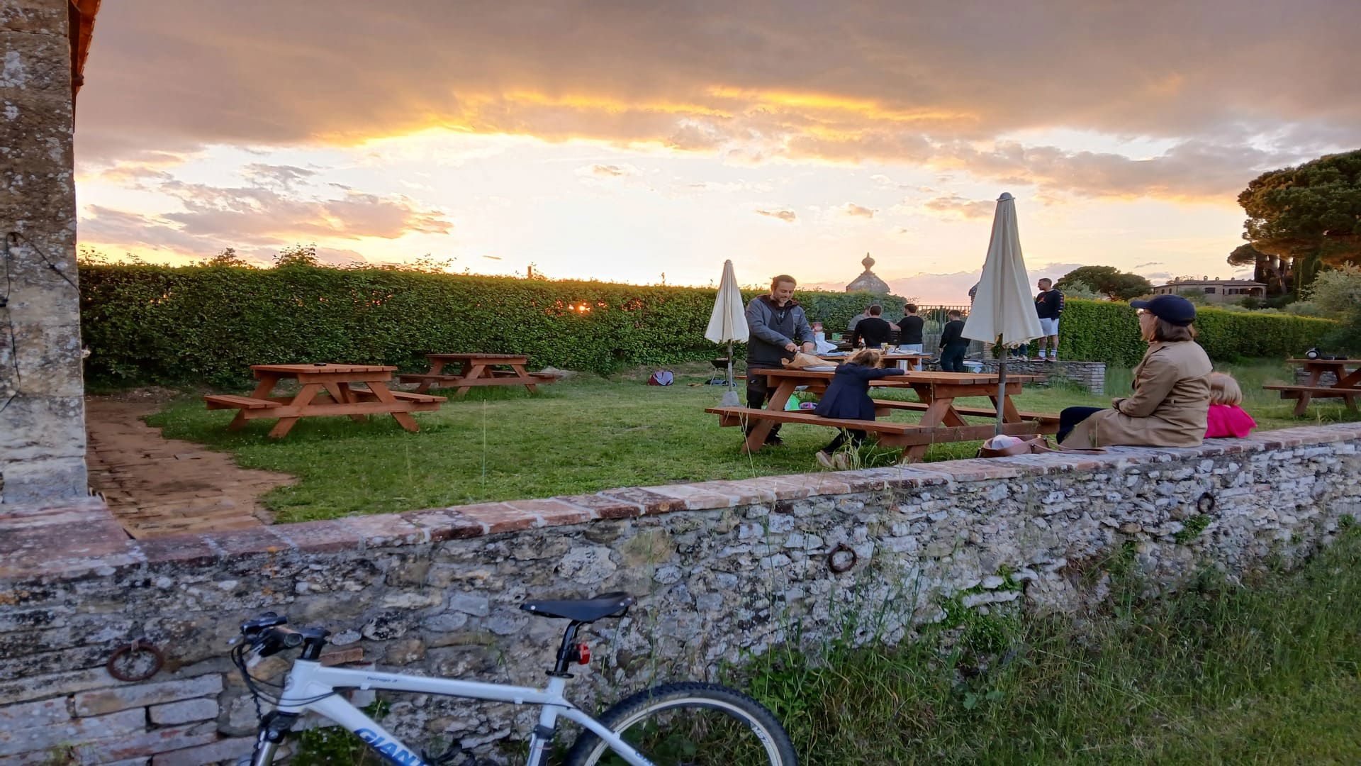 "Scuderia" and Barbecue Area 8