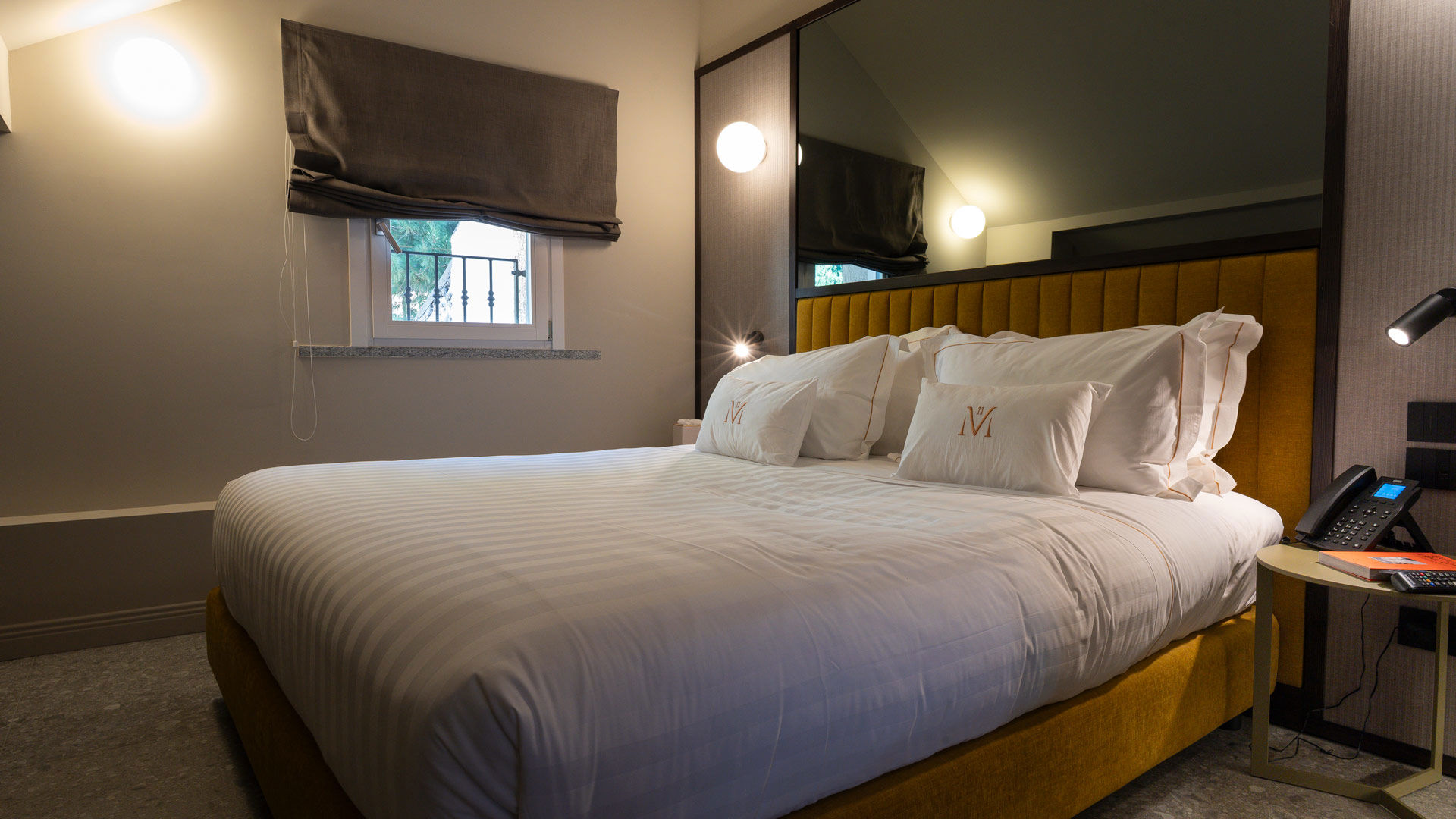 Rooftop Lake View Terrace Suite  1