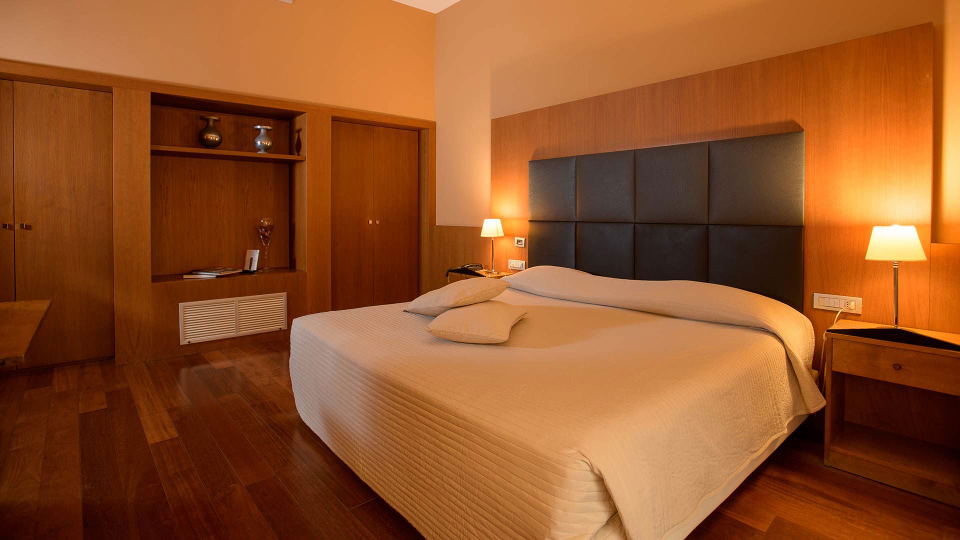 Suite 1