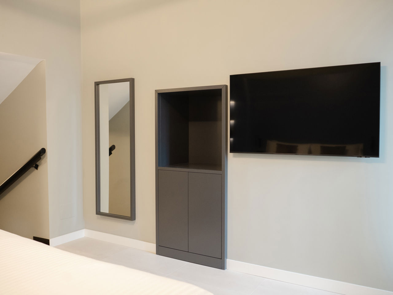 Suite 8