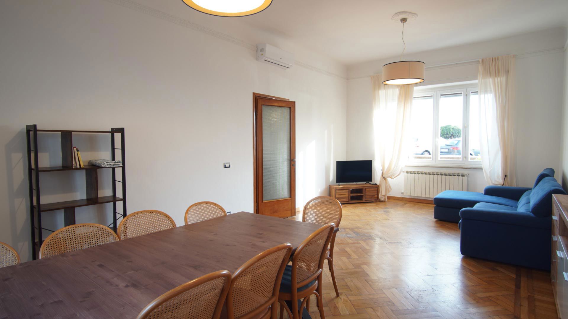 Appartamento con Balcone 2