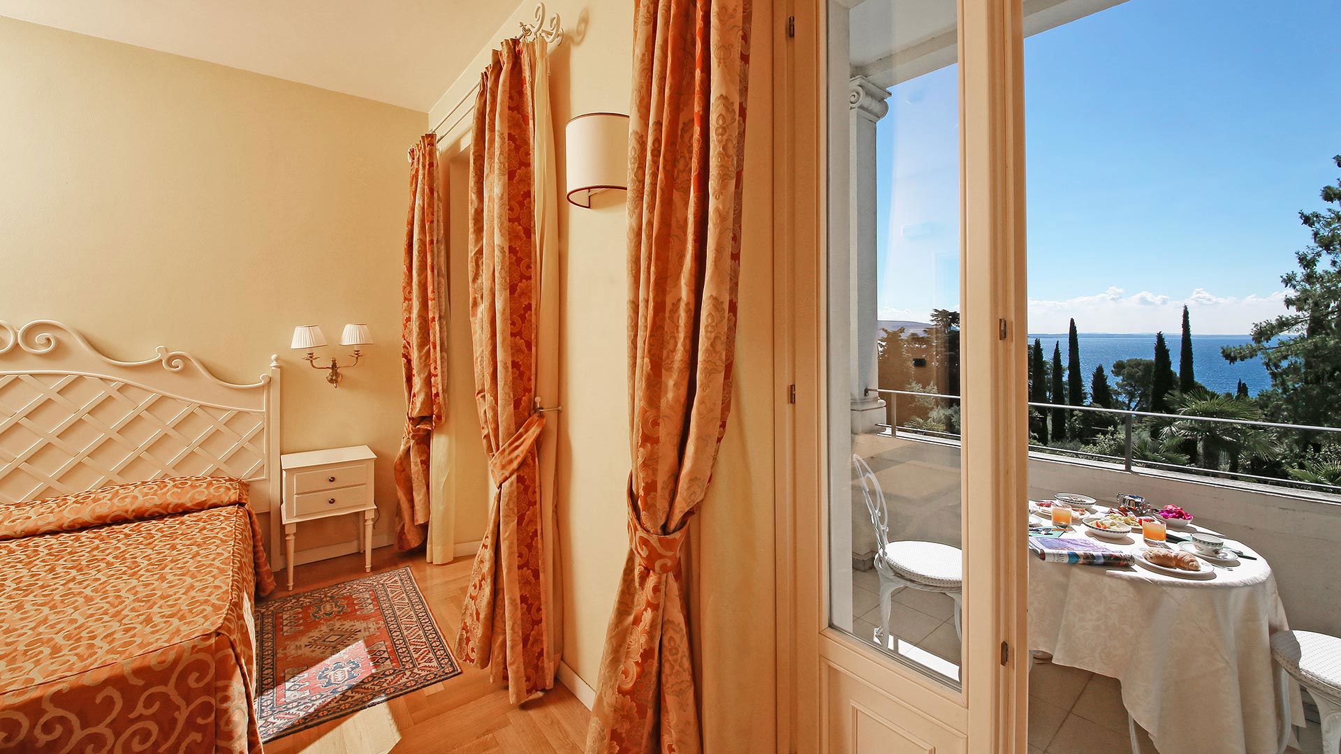 Rooms 1