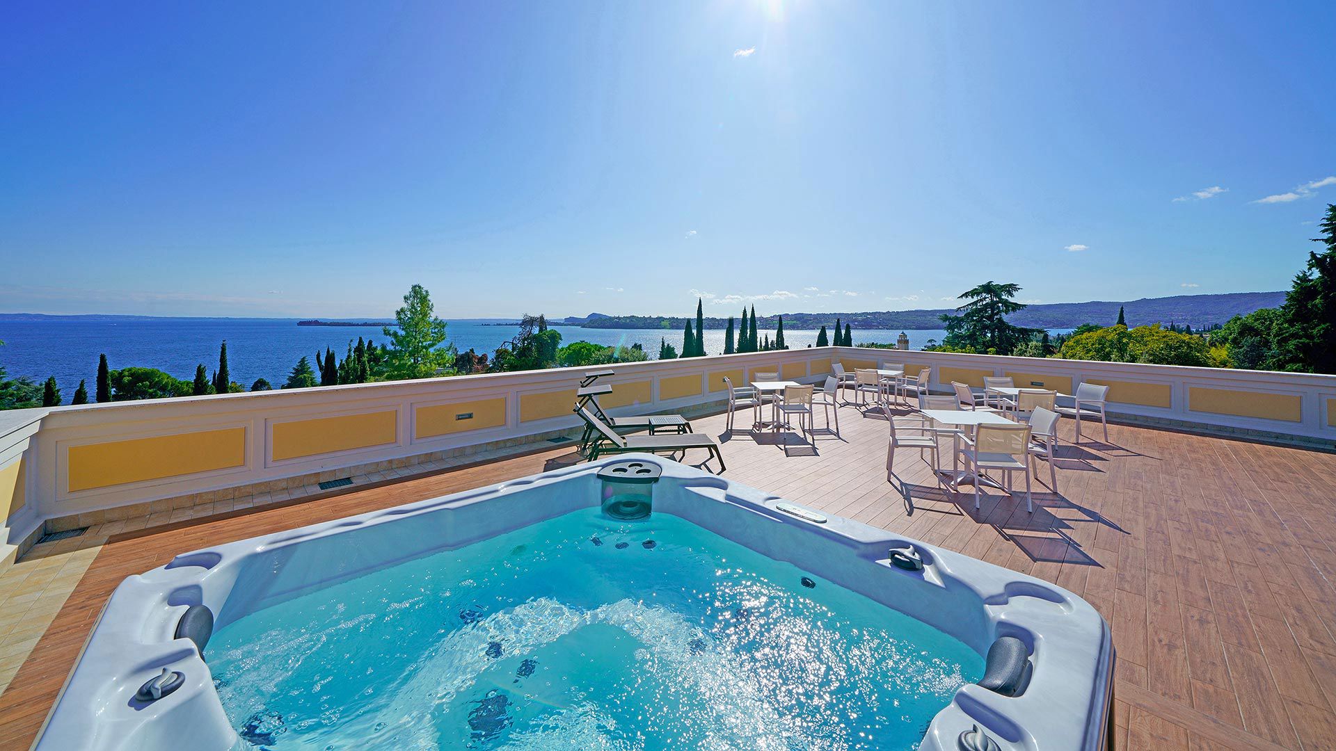 Panoramic terrace 1