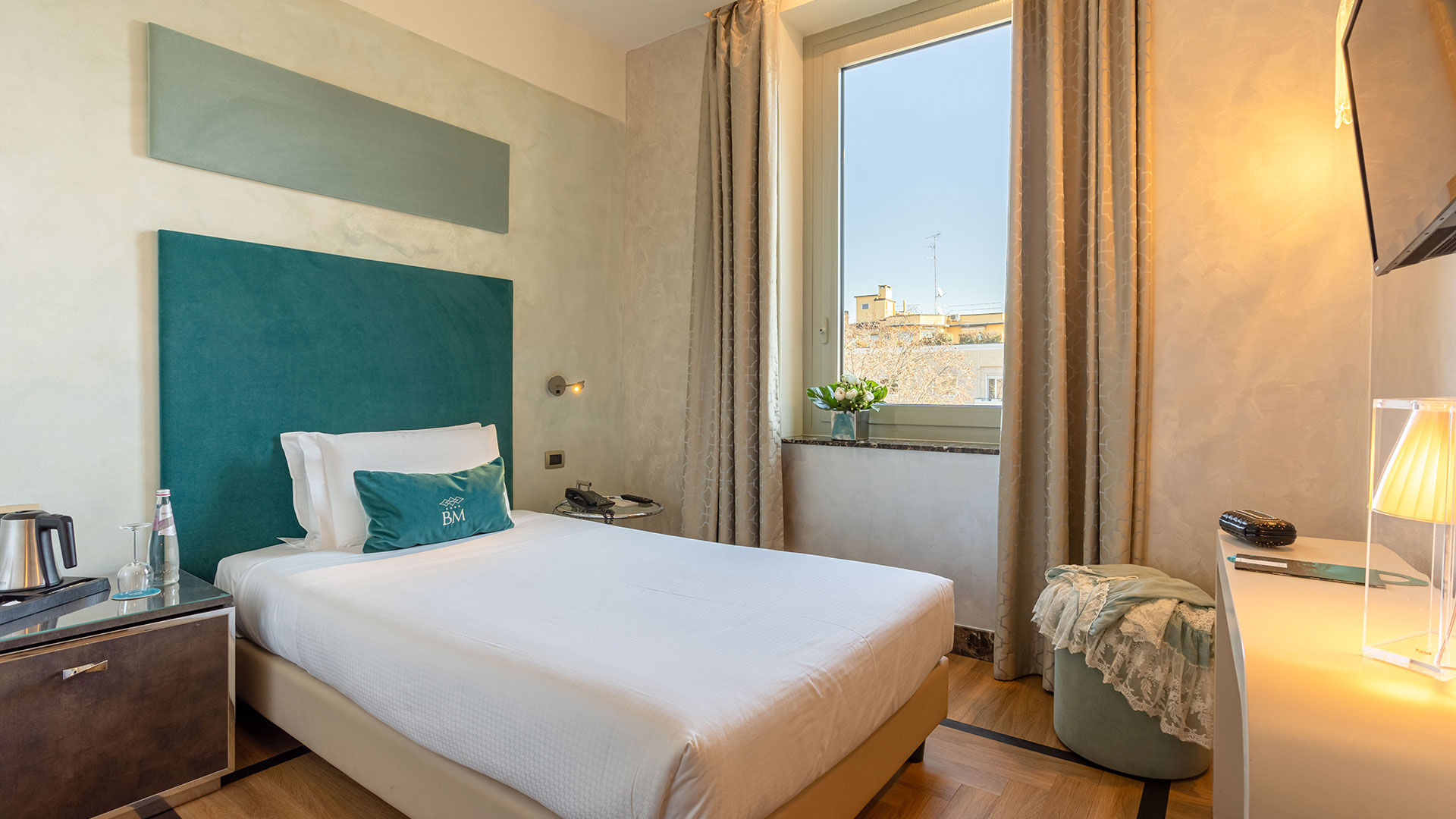Comfort Queen Single Room 1