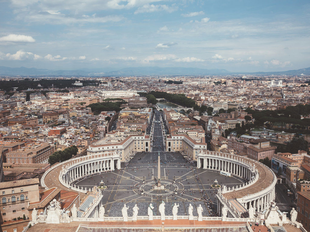 gallery-aurelia-antica/1024-piazza-san-pietro-gallery.jpg