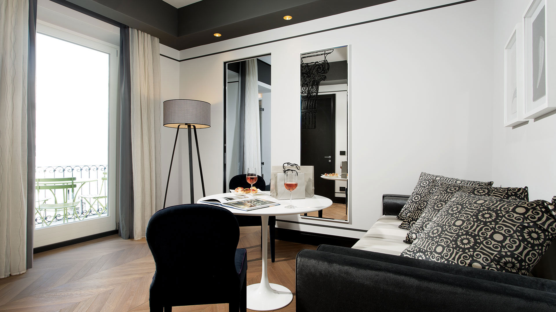 Romantic Suite 1