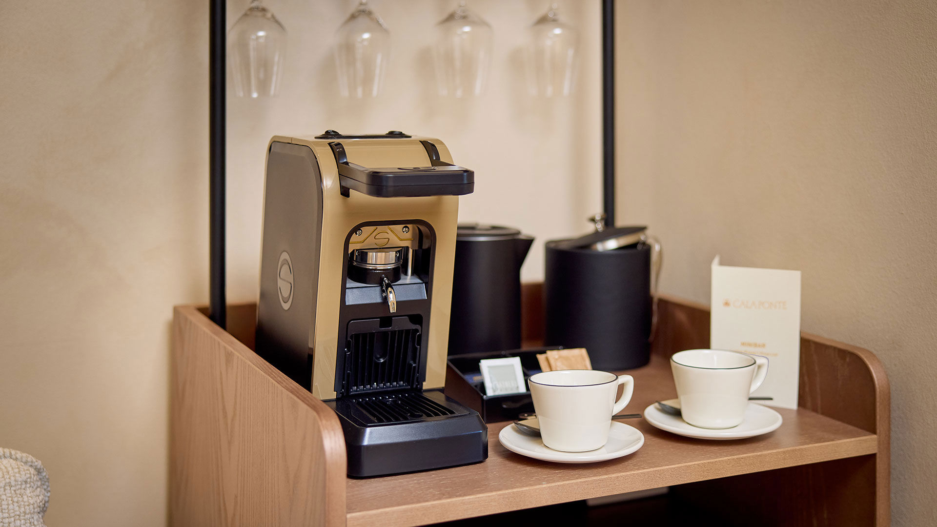 Panoramic Room Garden View 2